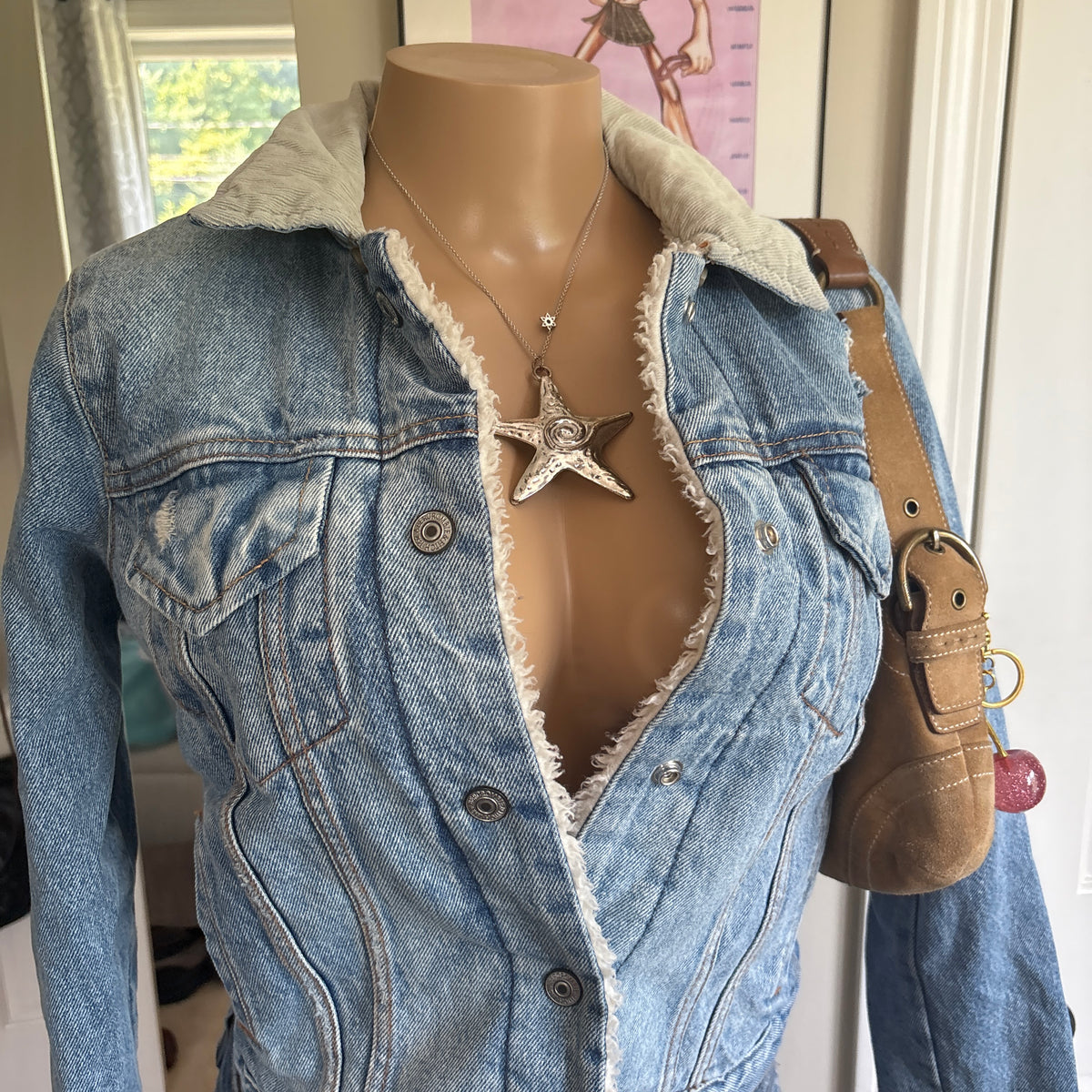00s Abercrombie & Fitch light wash sherpa lined jacket (size S)
