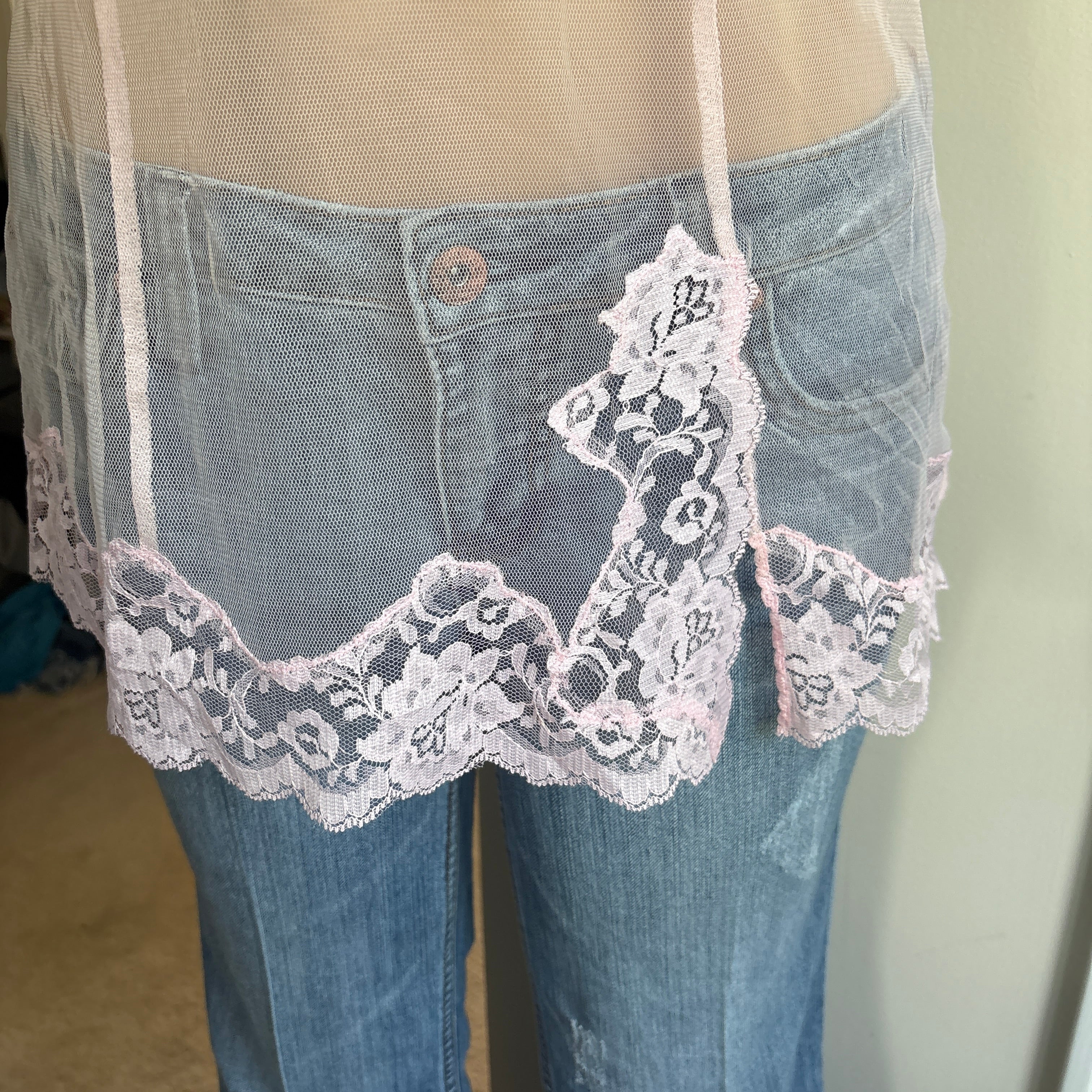 00s Victoria's Secret baby pink slip top (size M)
