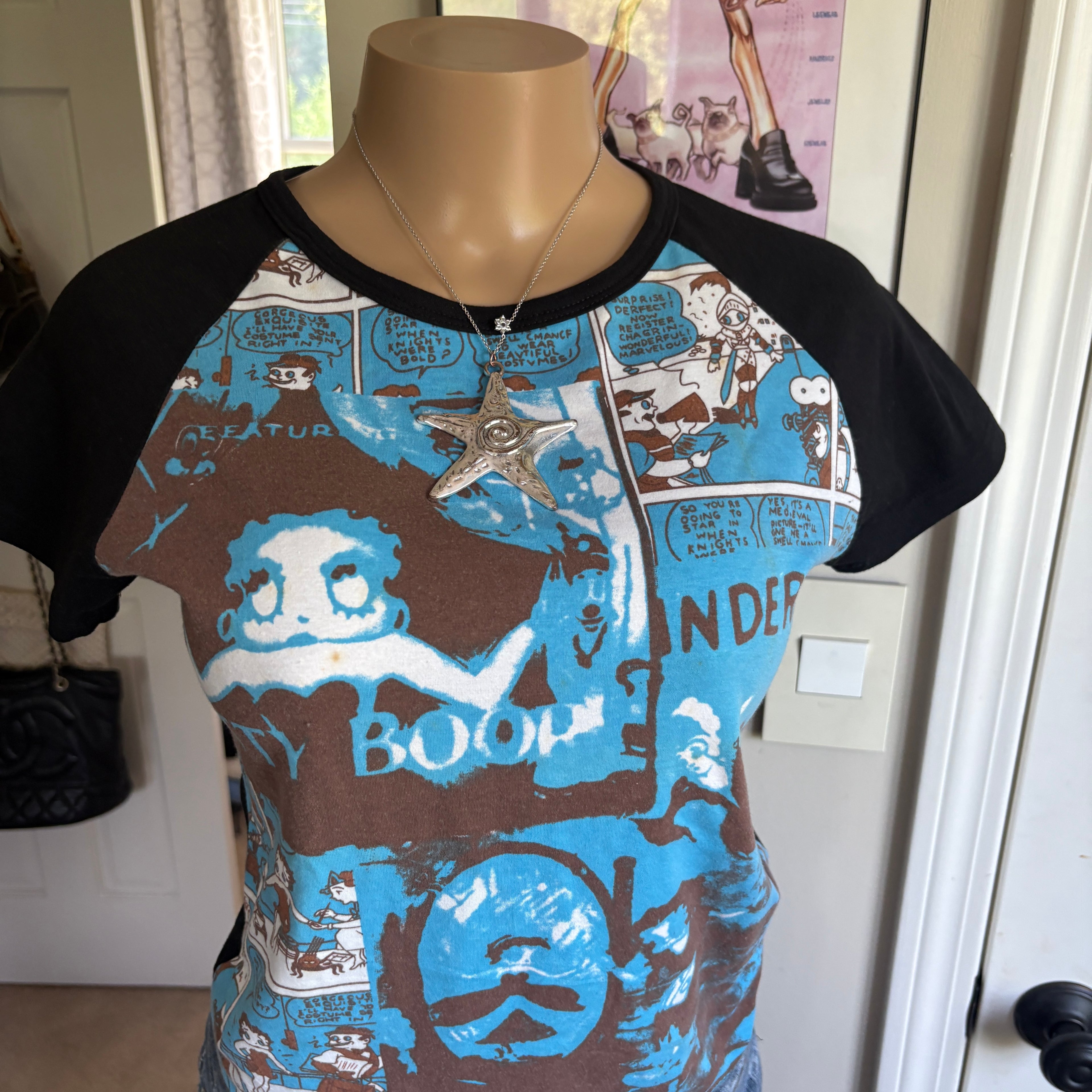 00s Betty Boop blue monogram baby tee (size M)