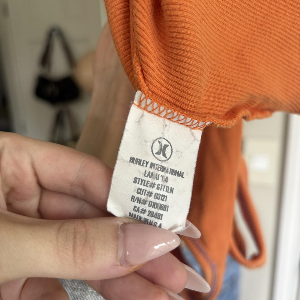 y2k 2000s Hurley spellout orange hibiscus graphic tank top