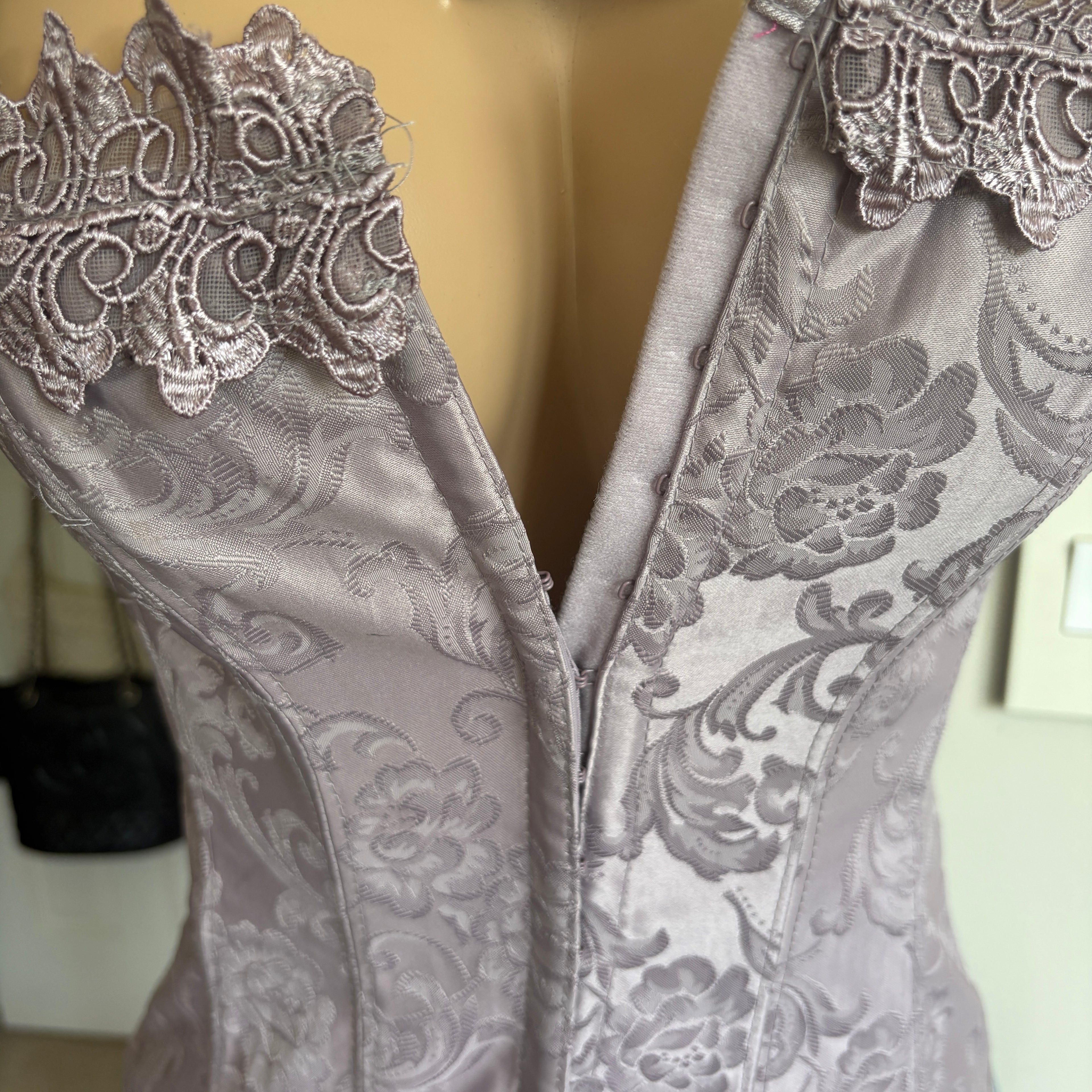 00s Frederick's of Hollywood gray floral corset top (size S)