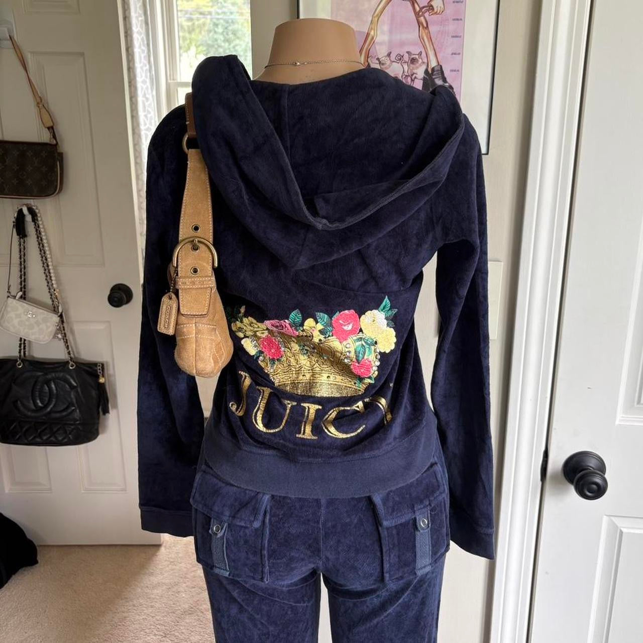 00s Juicy Couture navy crown velour tracksuit set (size M)