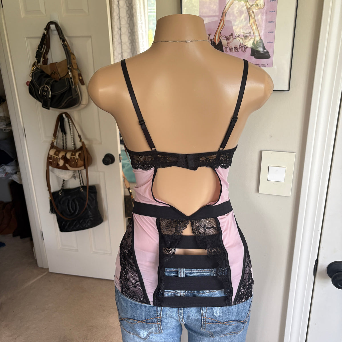 00s pink & black lace push up lingerie top (size L)