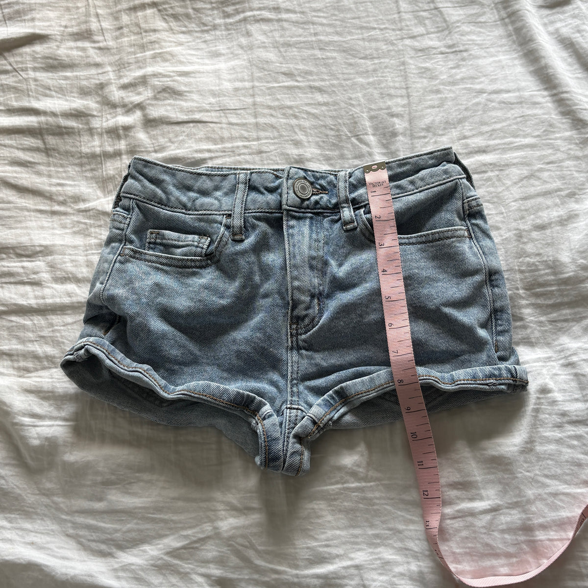 00s So denim light wash mini shorts (size S)