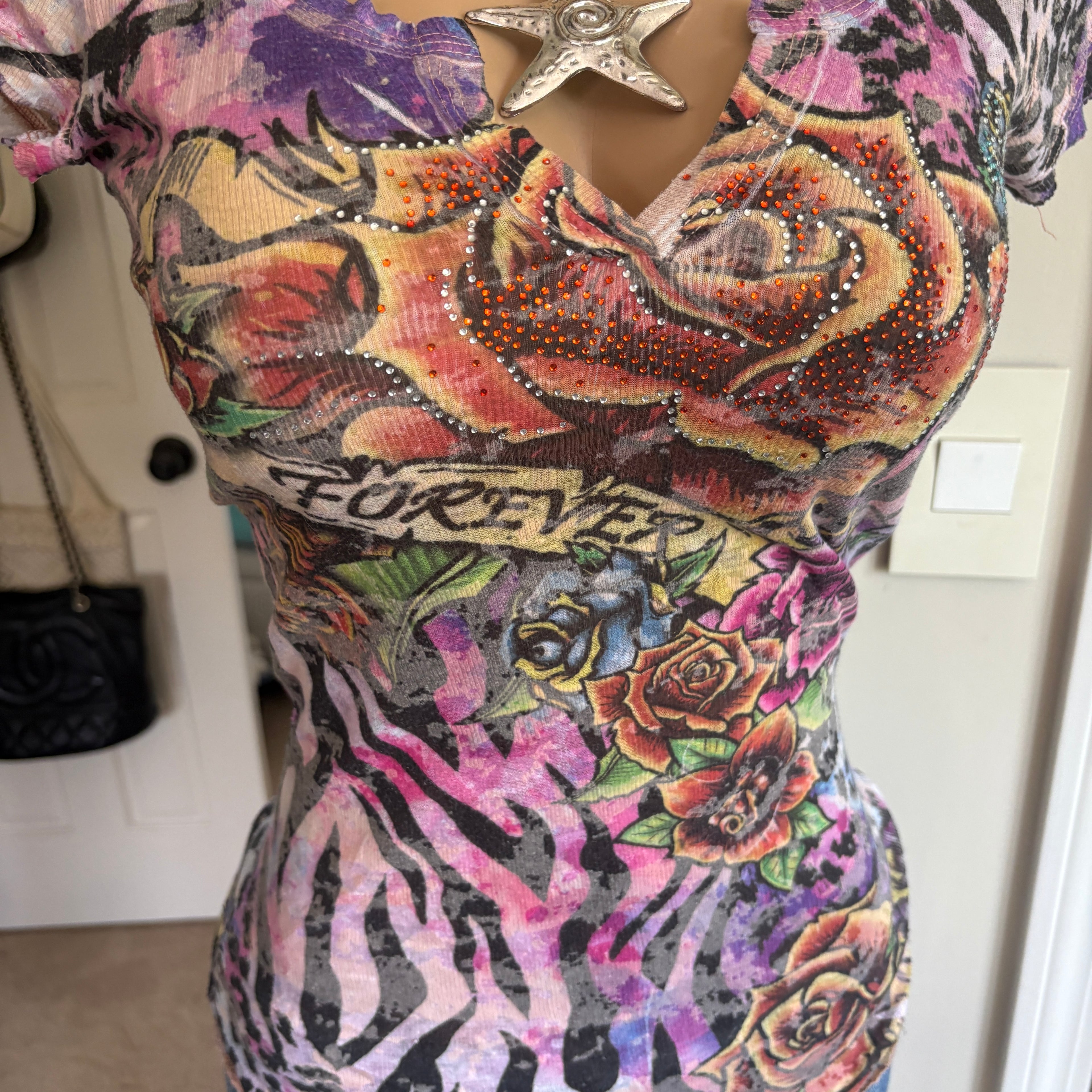 00s unique leopard & floral graphic short sleeve (size XS)