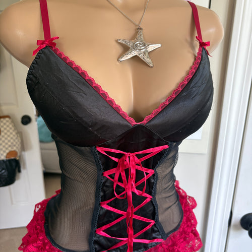 00s black and red lace up lingerie top (size M)