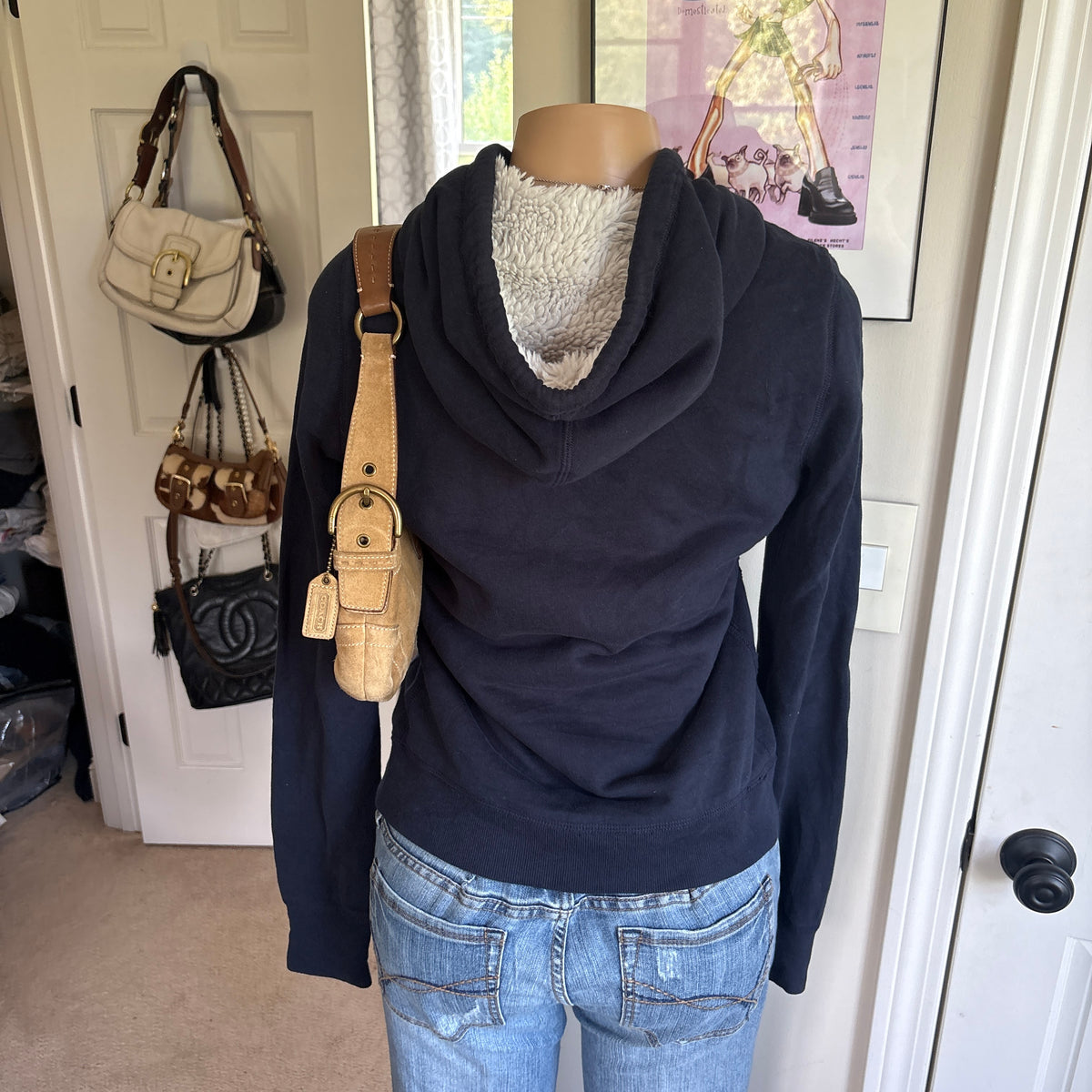 00s Abercrombie & Fitch spellout fur lined zip hoodie (size L)