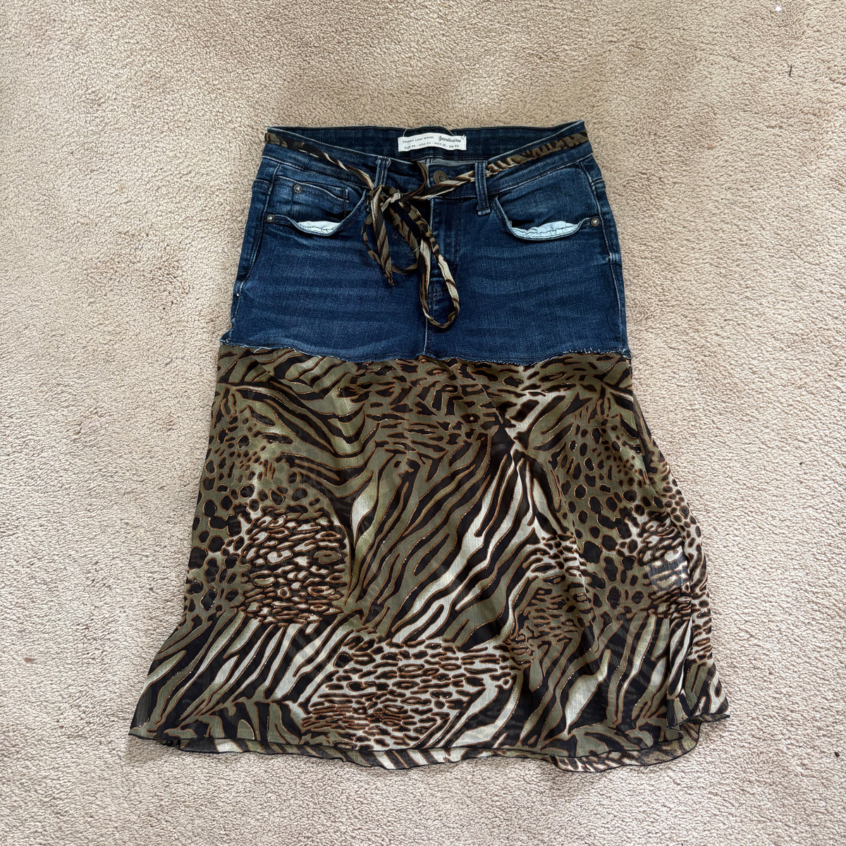 00s Stradivarius denim leopard midi skirt (size S)