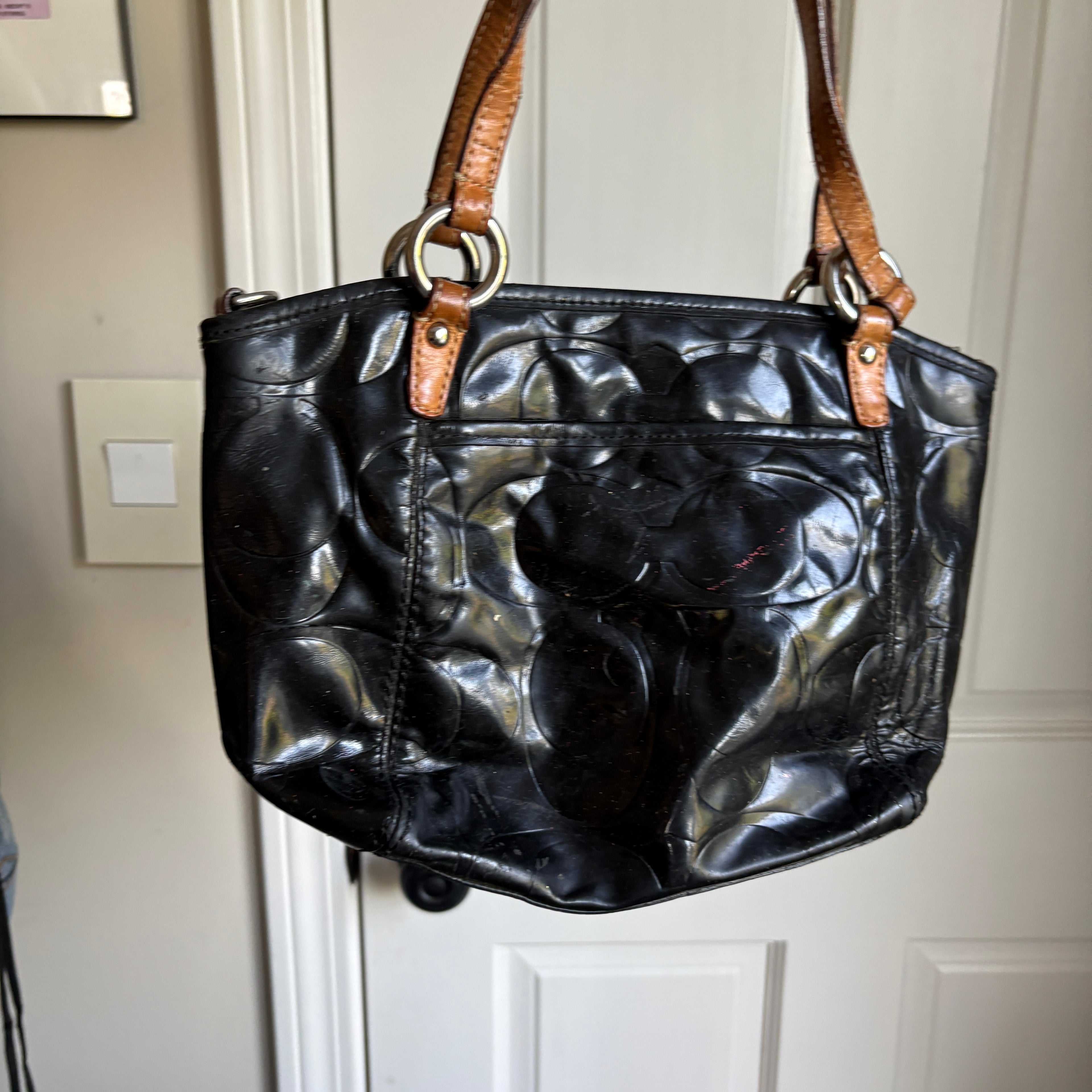 00s vintage Coach signature patent leather shoulder bag