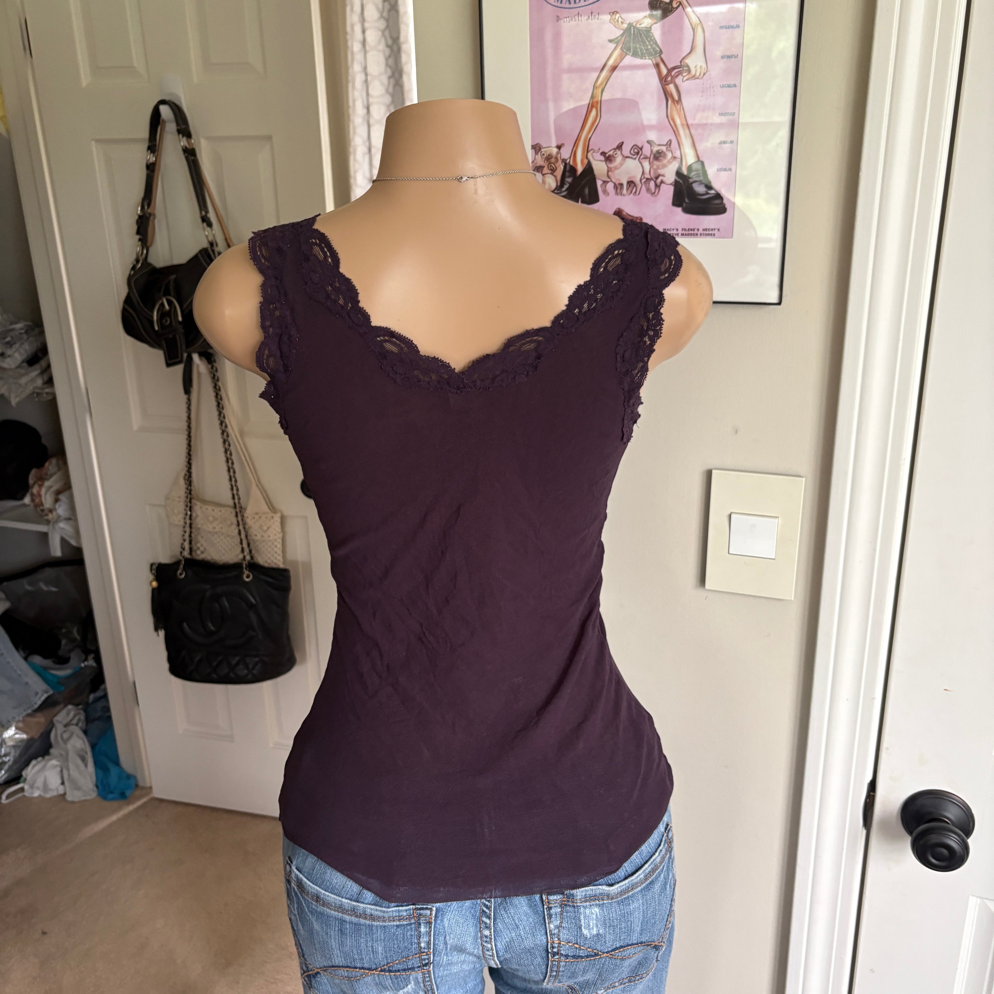 00s plum purple lace v neck tank top (size S)