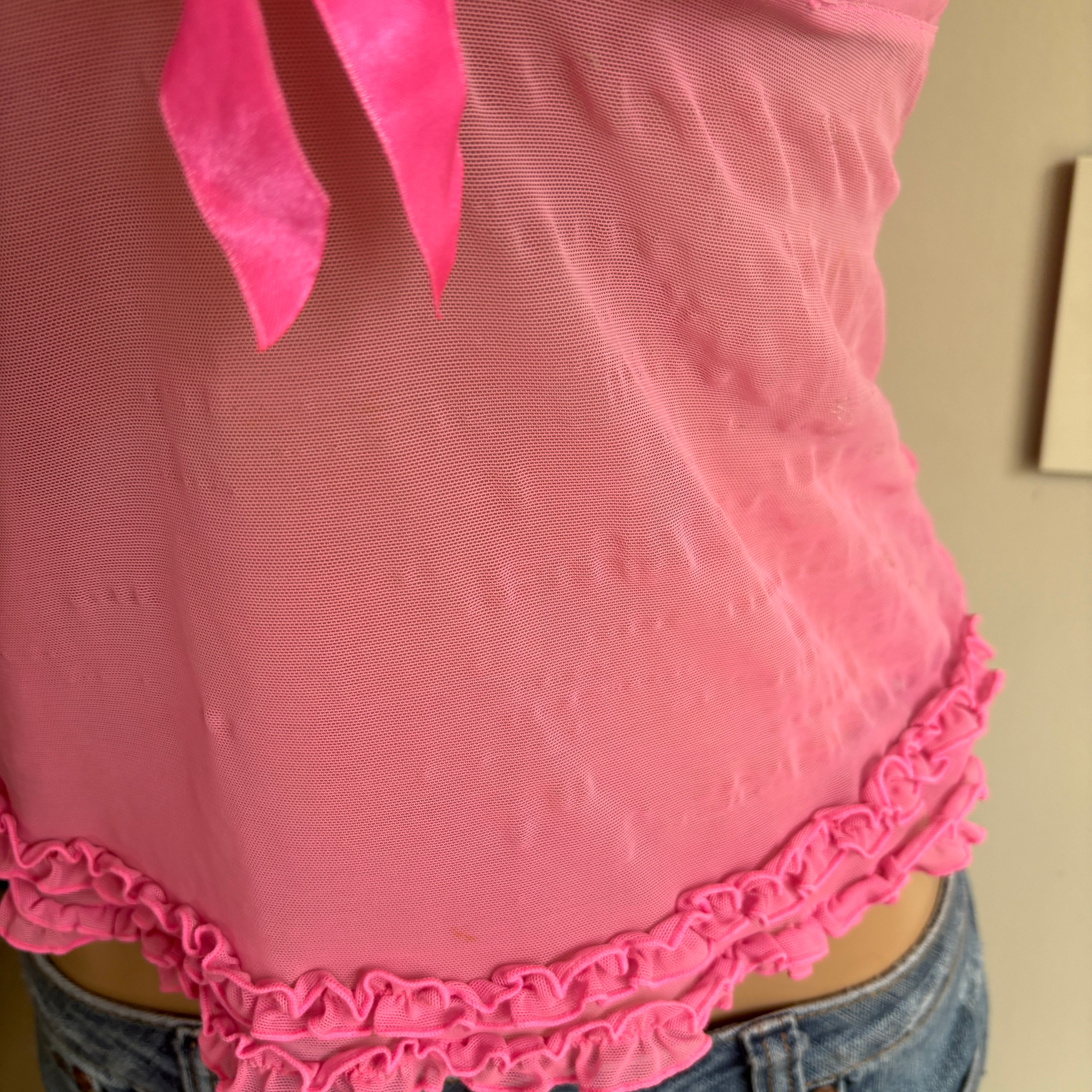 00s pink ruffle lingerie cami (size M)