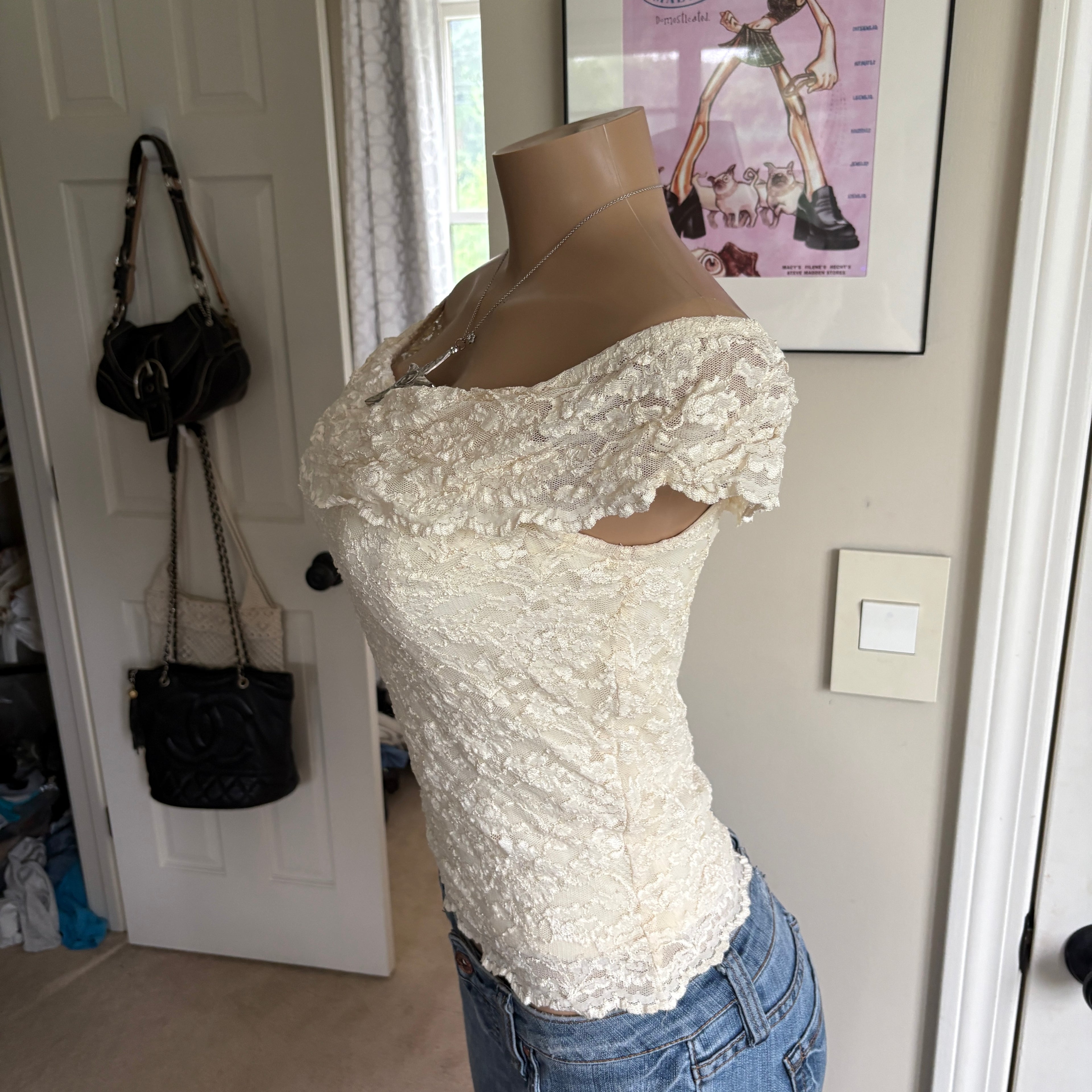 00s cream lace off shoulder top (size S/M)
