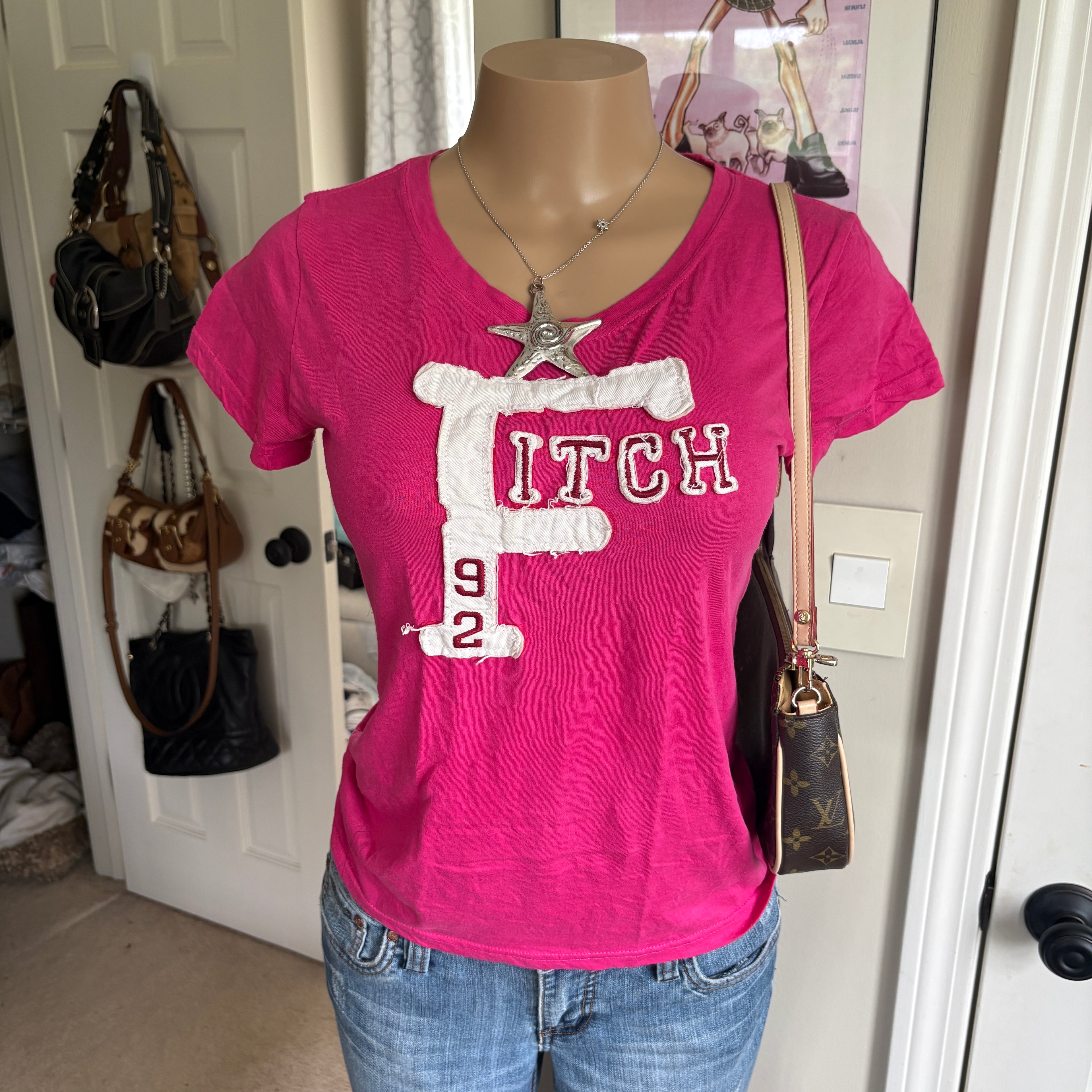 00s Abercrombie & Fitch pink t-shirt (size S)