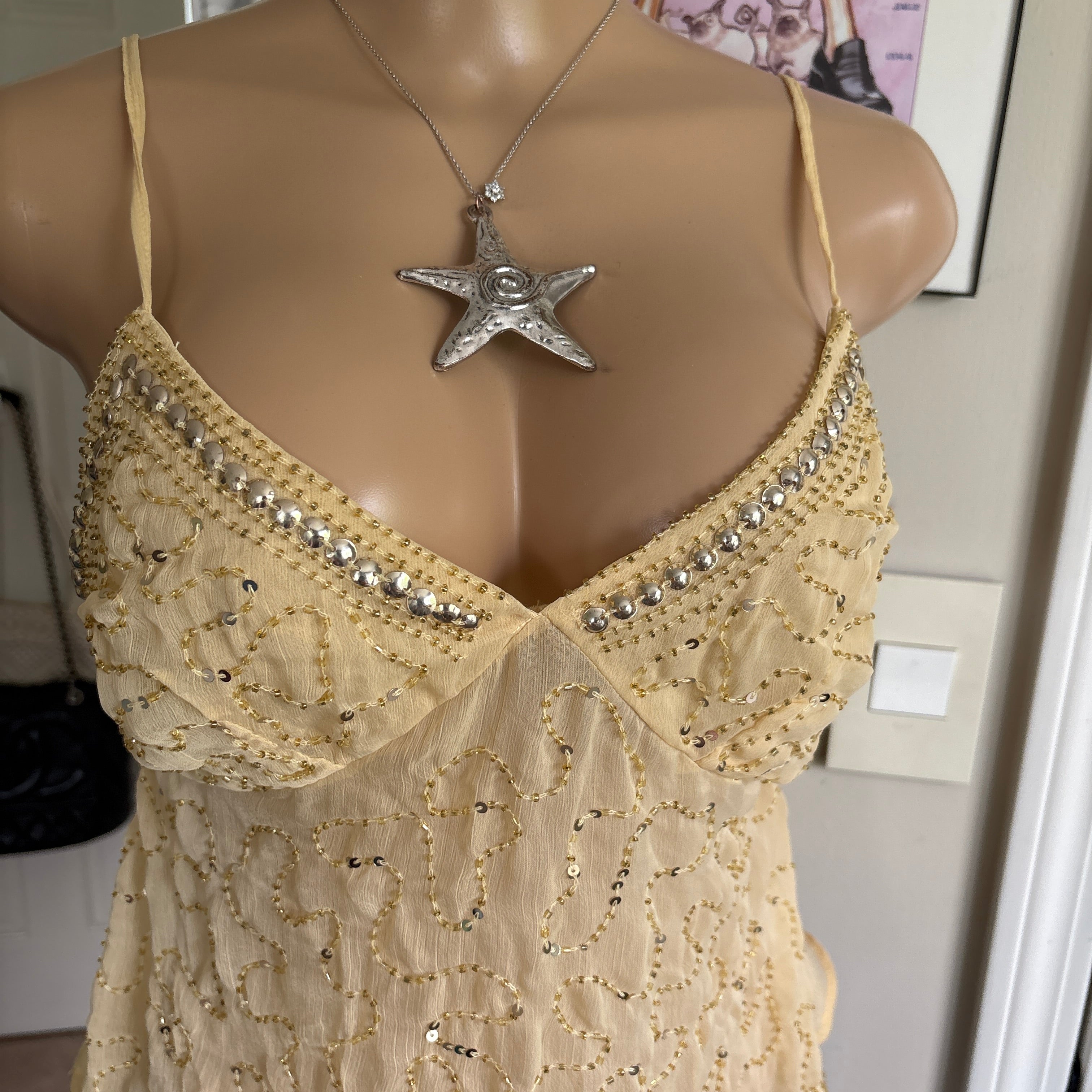 00s cream beaded v neck cami (size M)
