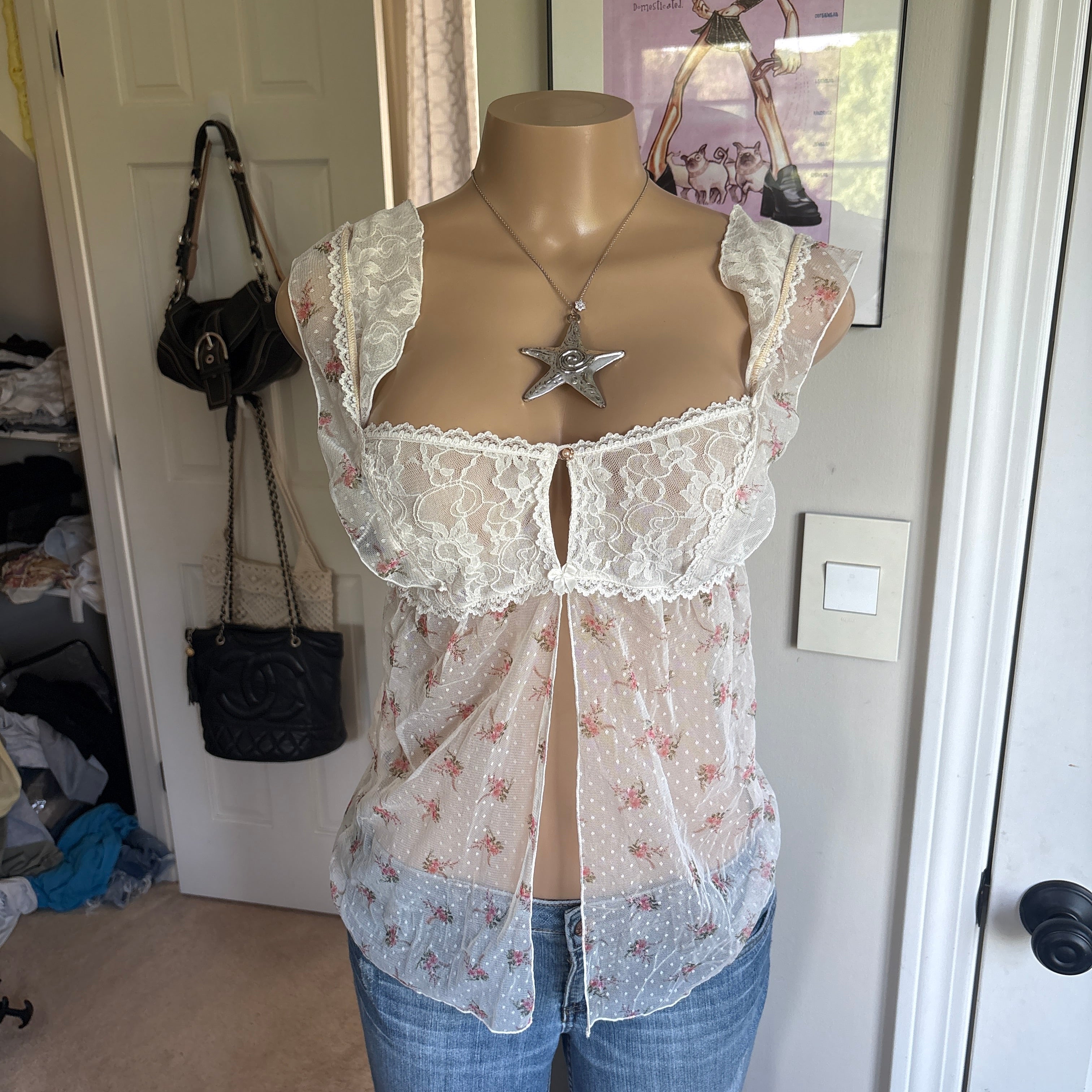 00s Victoria's Secret floral lace top (size M)