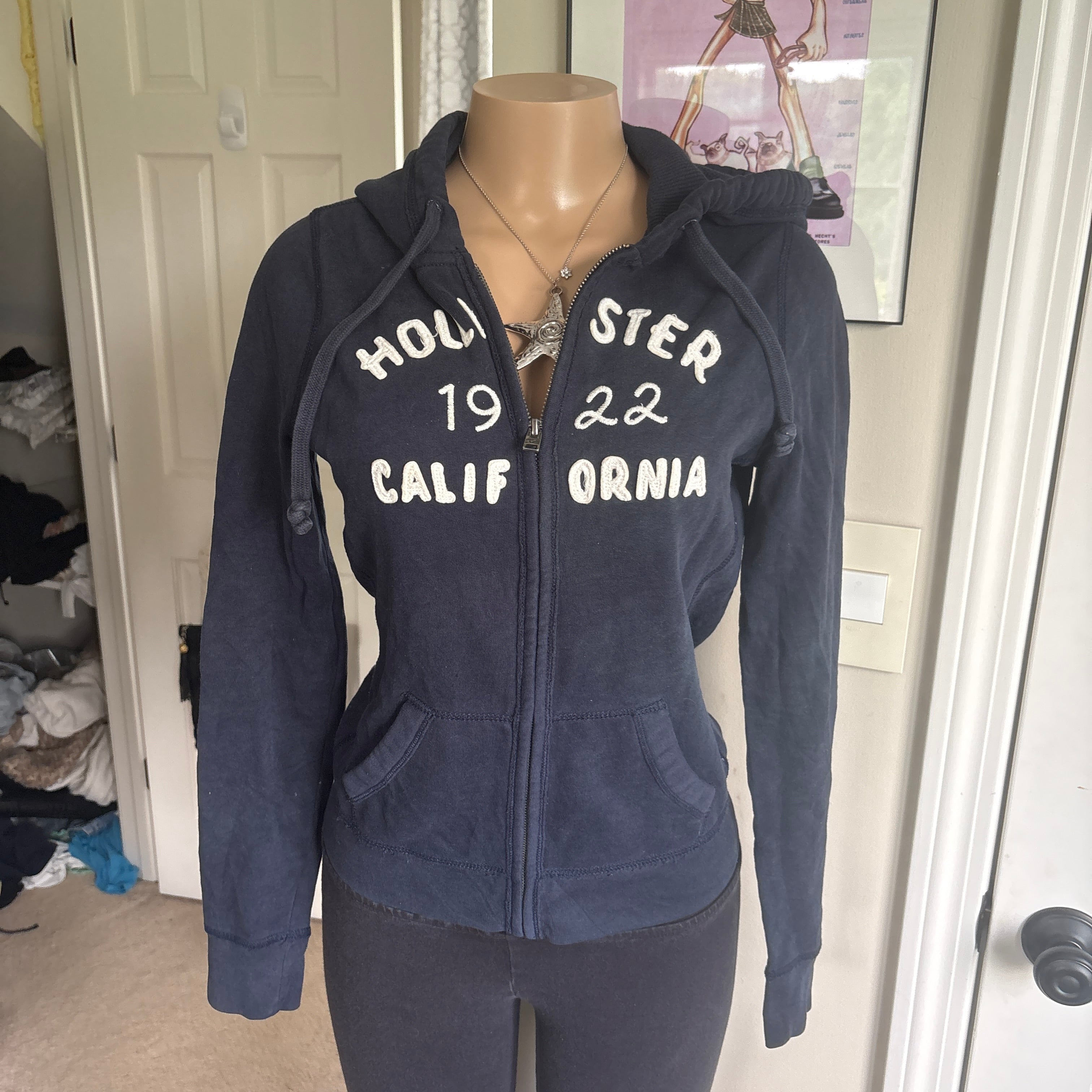 00s Hollister spellout navy zip up (size M)