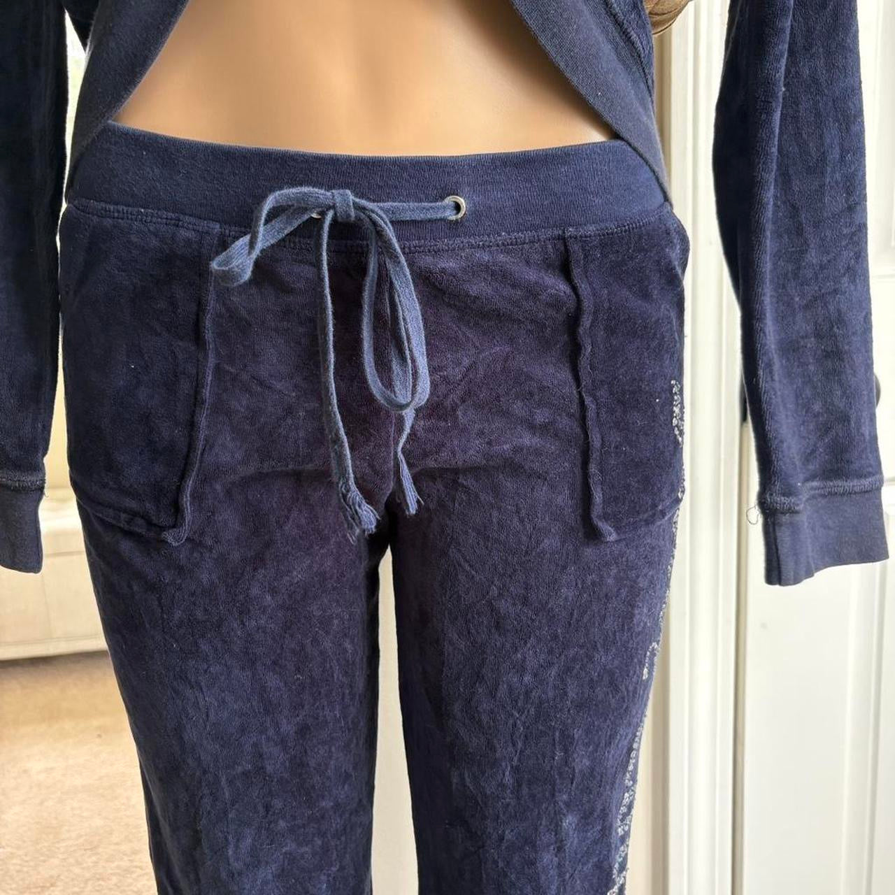 00s Juicy Couture navy crown velour tracksuit set (size M)