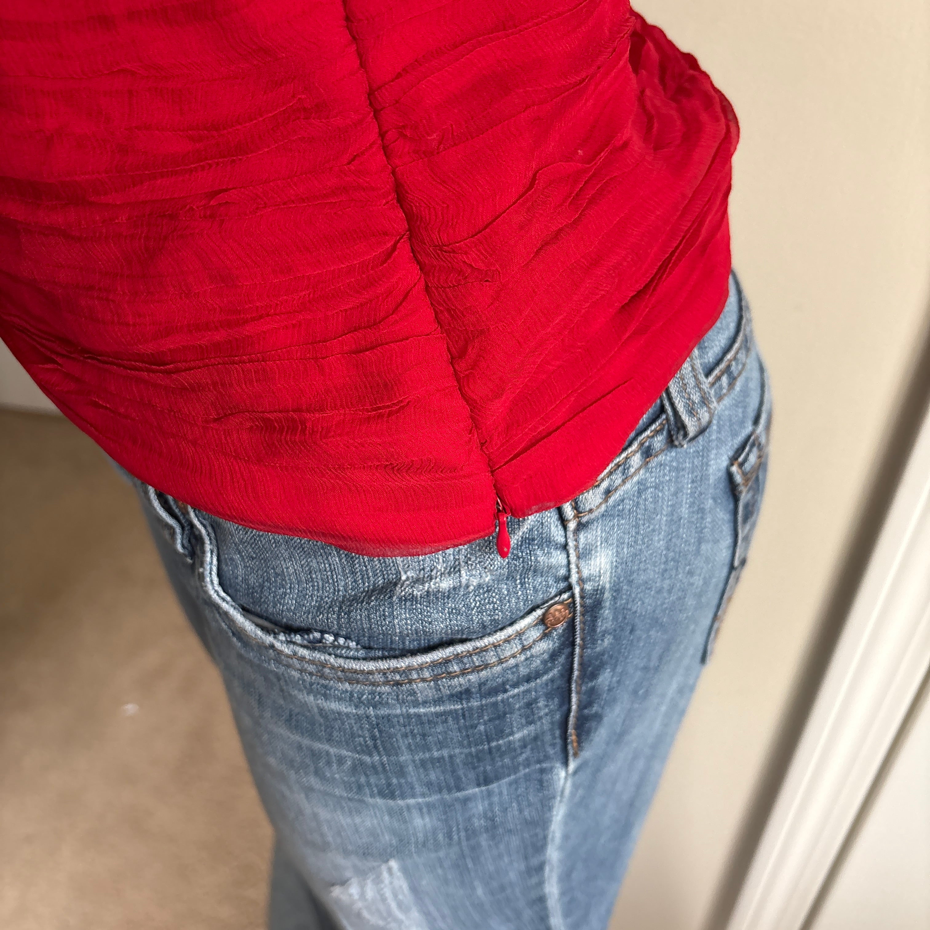 00s red silk cami tank top (size M)