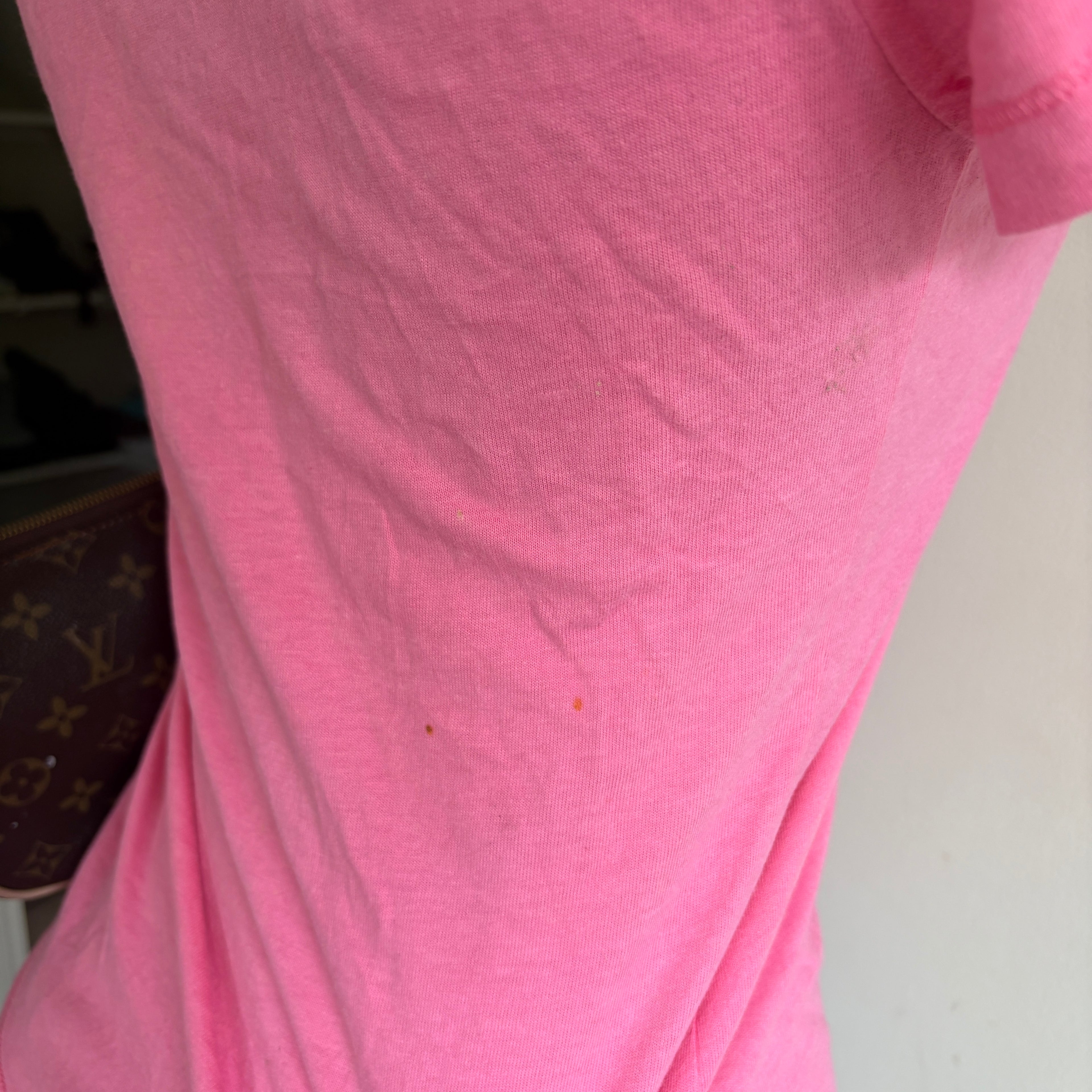 00s Abercrombie spellout pink moose baby tee (size XS)