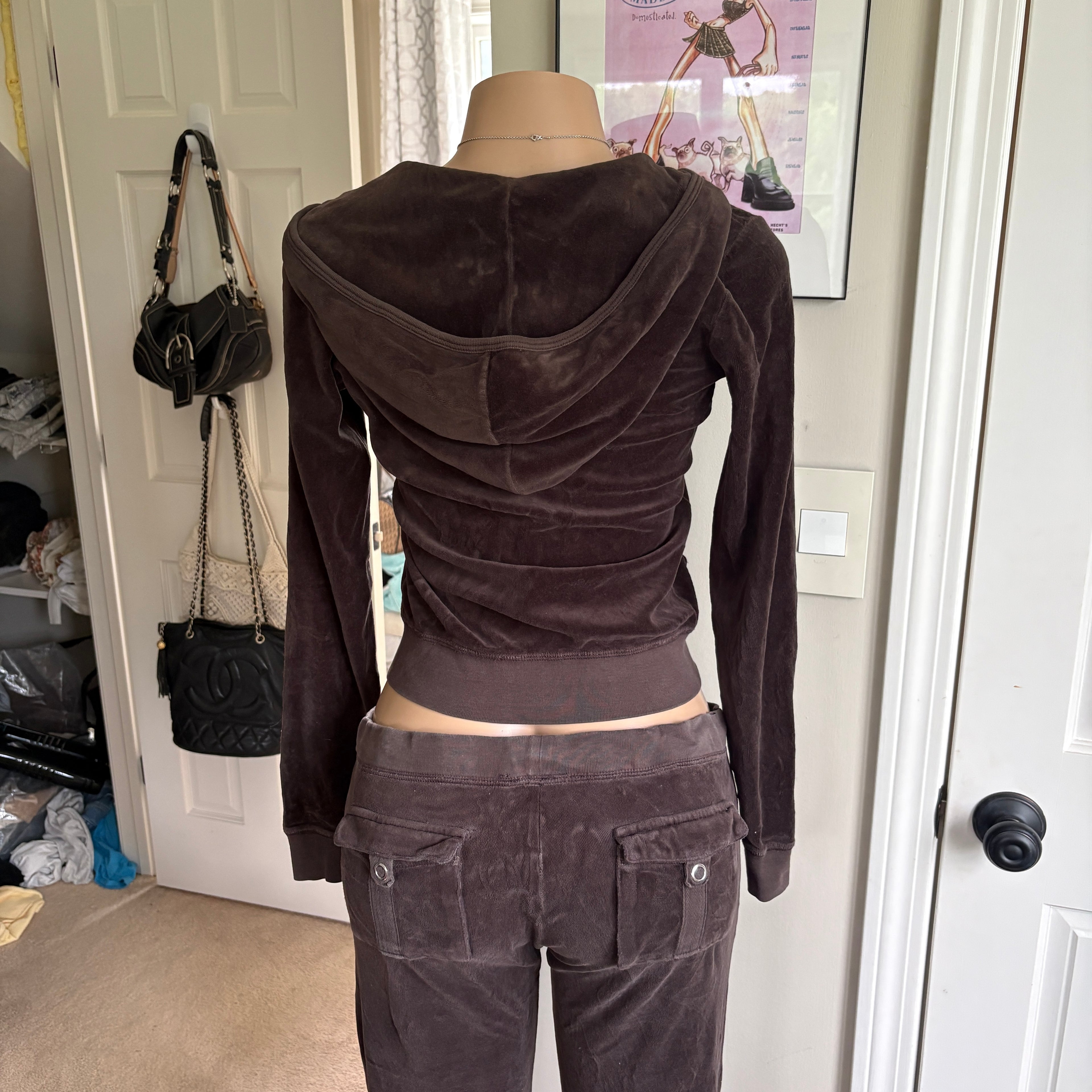 00s Juicy Couture brown velour tracksuit set (size M/L)