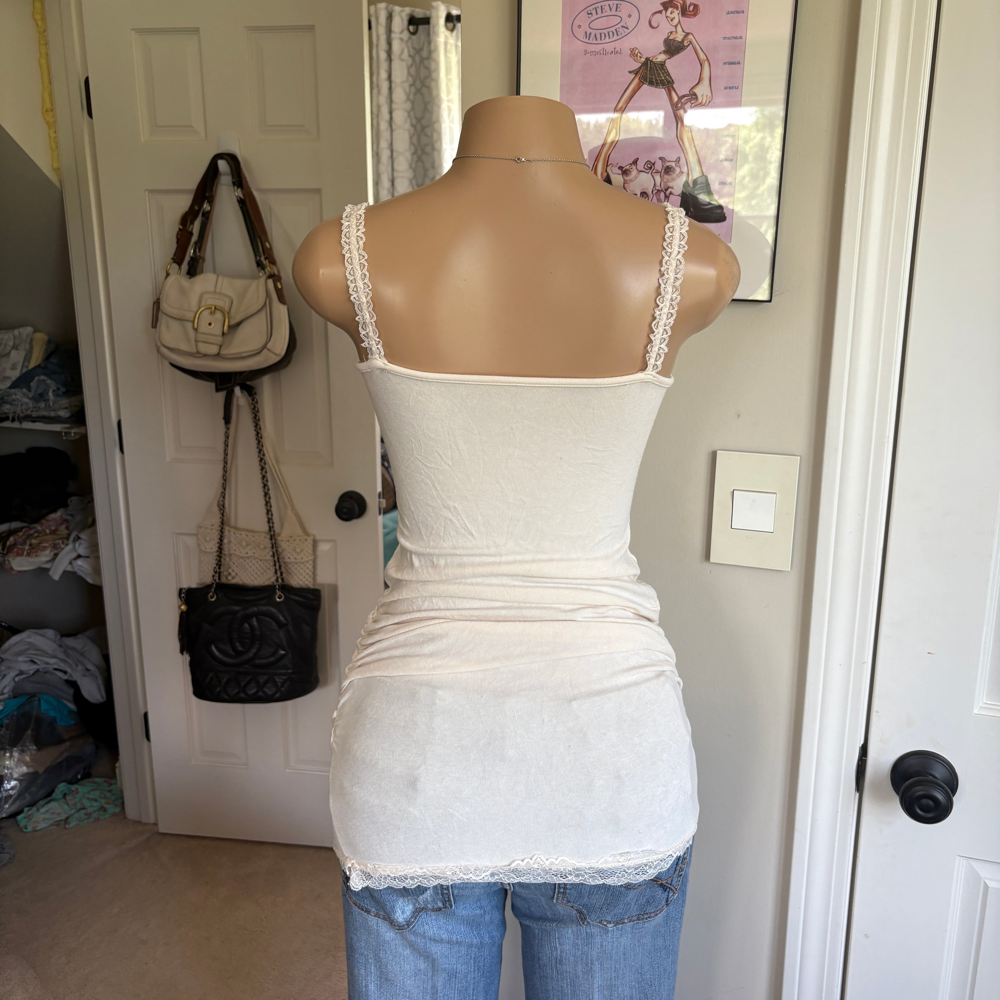 00s white lace pearl neckline cami (size M)