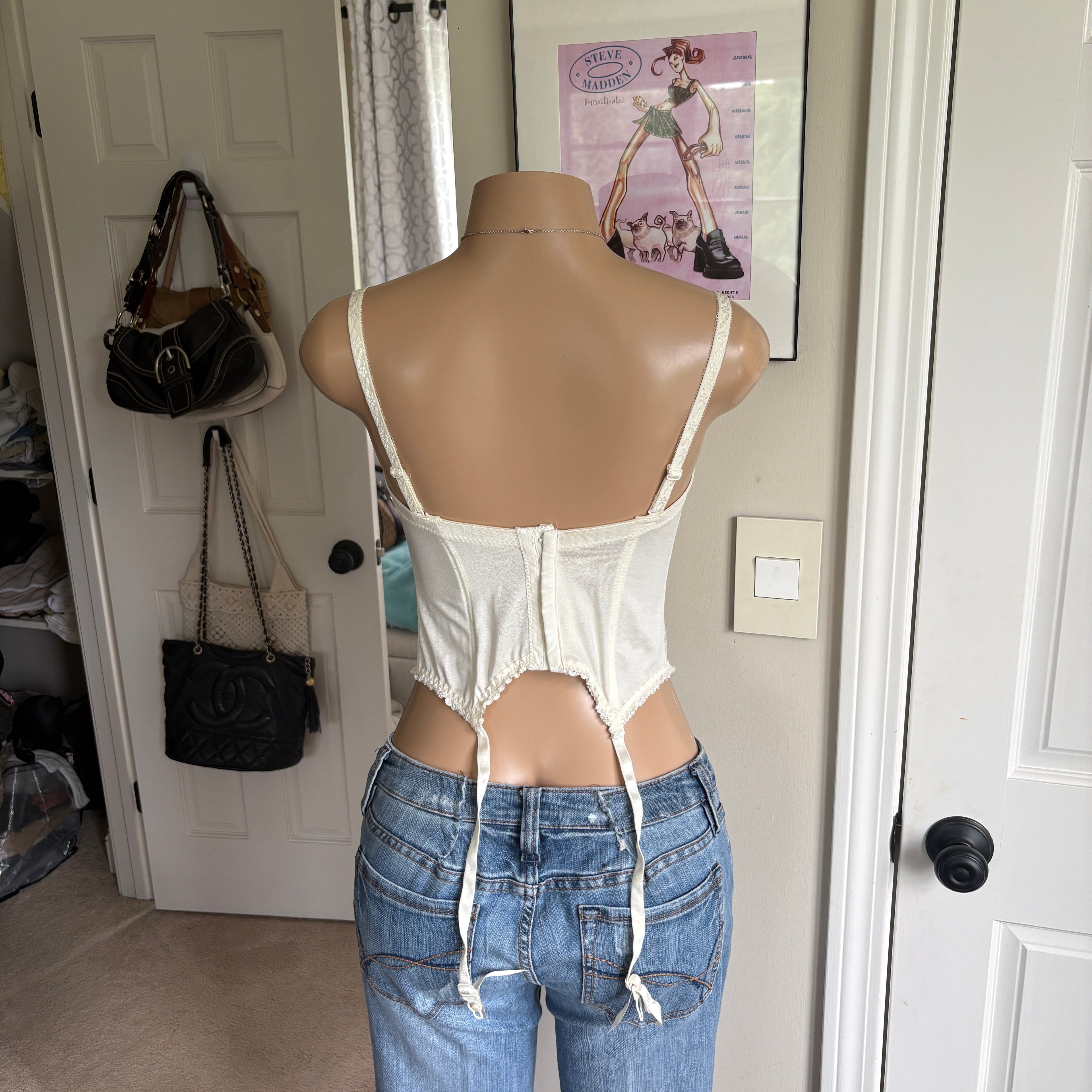 00s white lace corset top (size M)