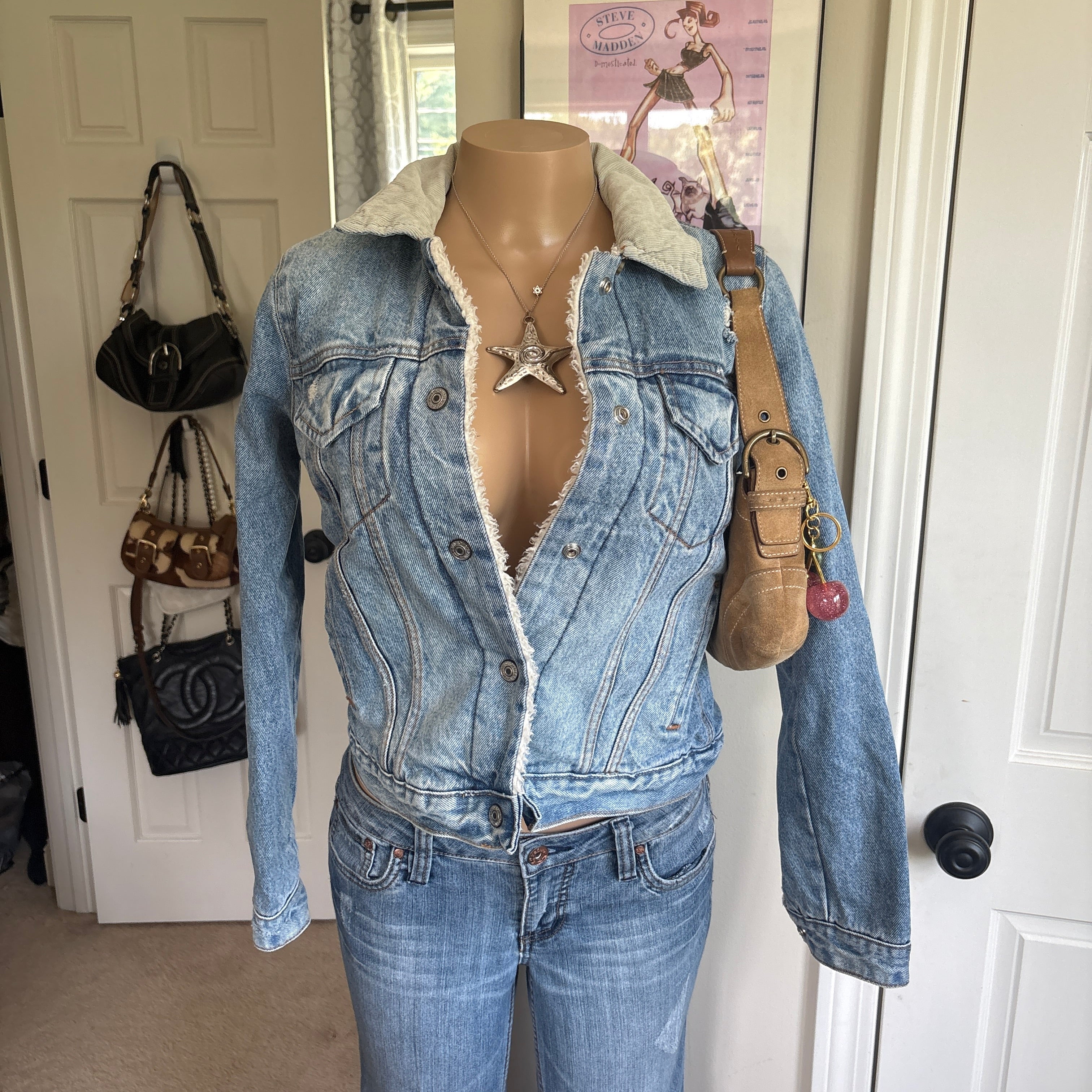 00s Abercrombie & Fitch light wash sherpa lined jacket (size S)
