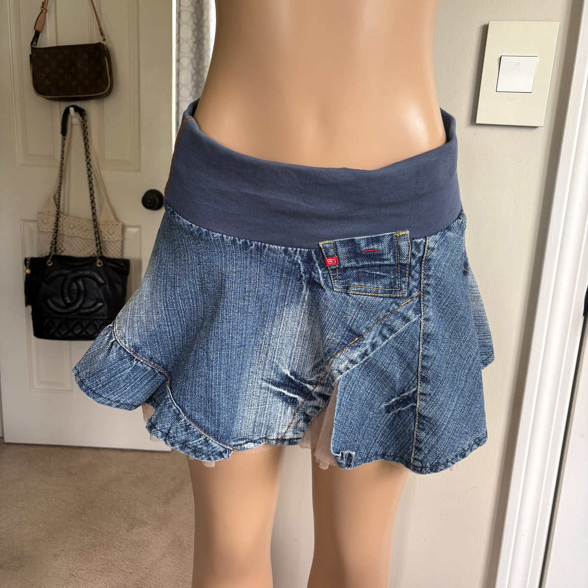 00s Jeanstar ruffle mini deim skirt (size S)