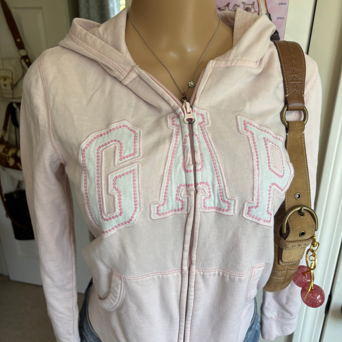 00s Gap baby pink spellout zip hoodie (size XS/S)