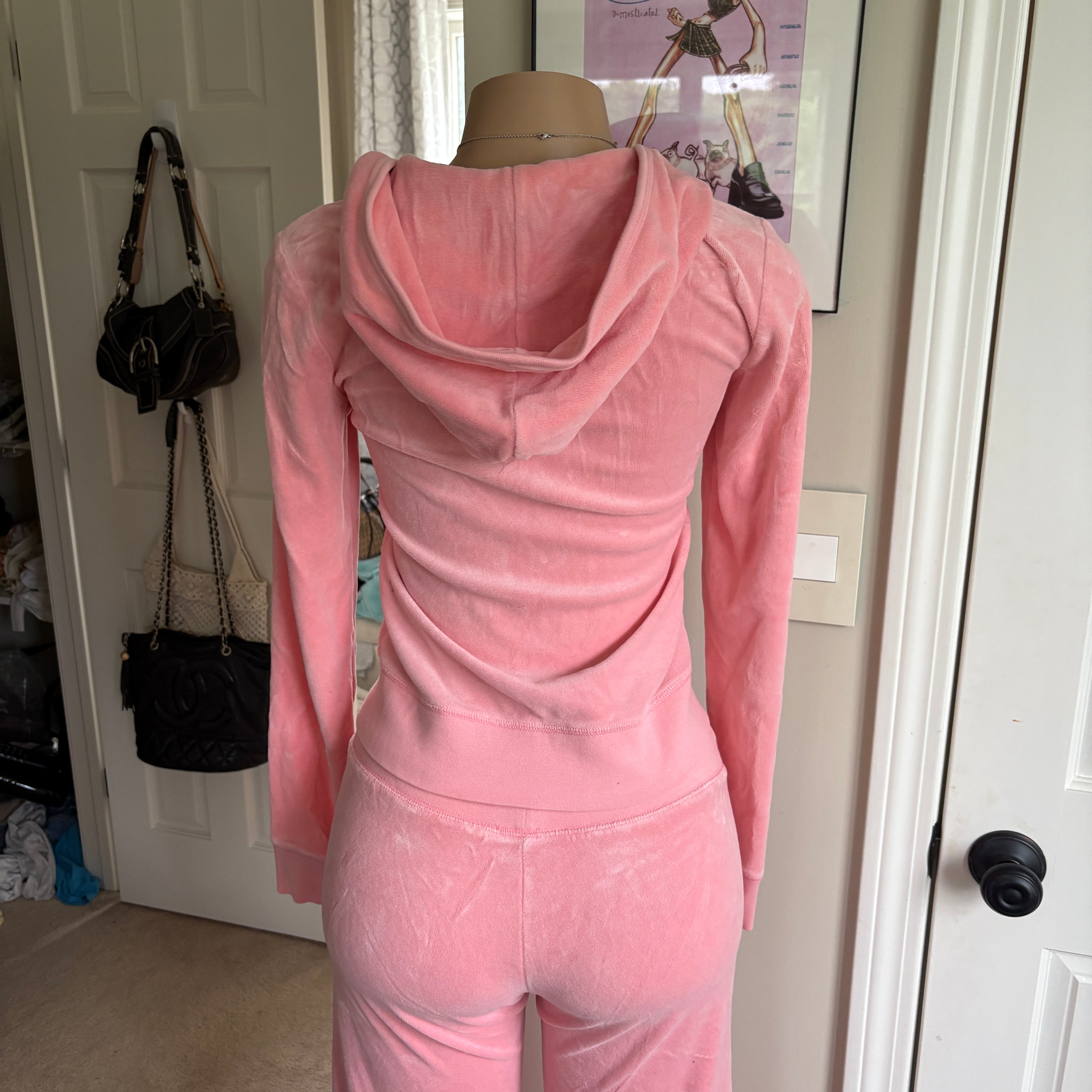00s Juicy Couture pink baby velour tracksuit set (size S)