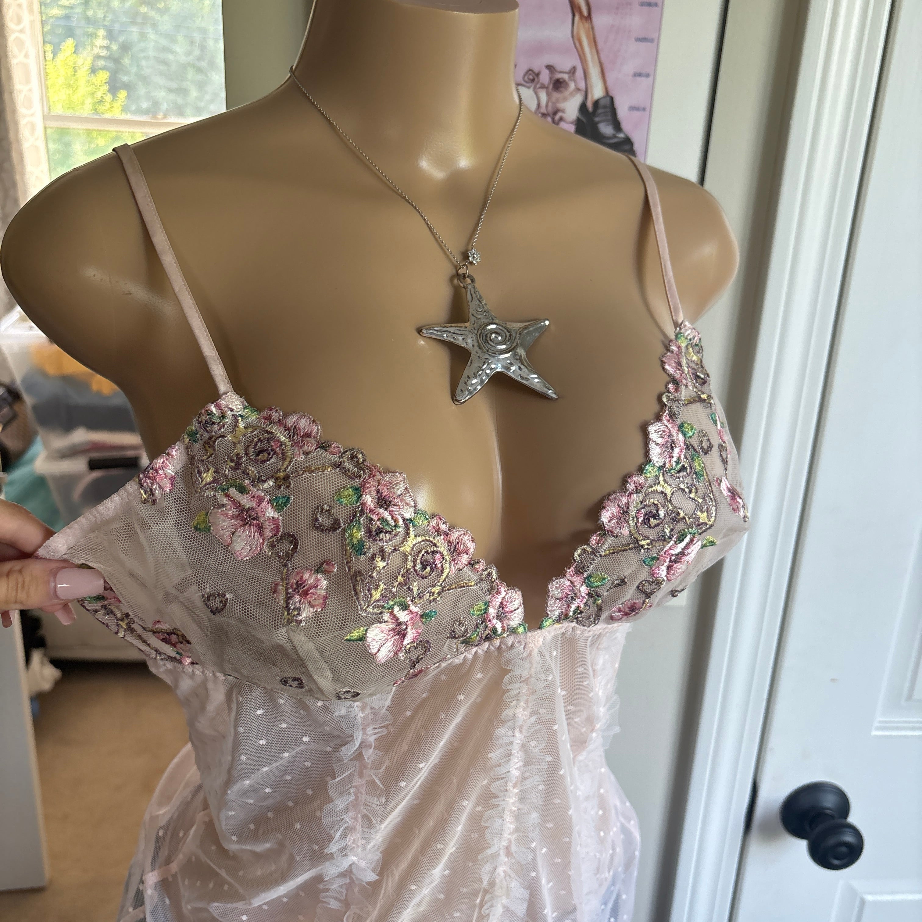 00s Victoria's Secret floral v neck slip cami top (size L)