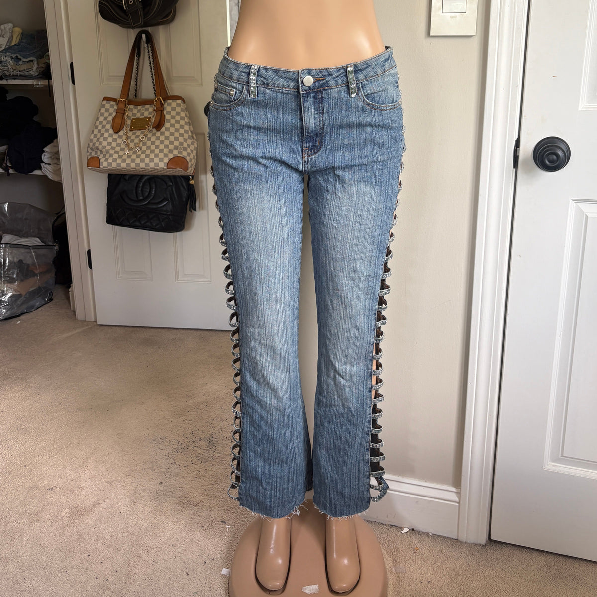 00s Urban Groove cutout bootcut jeans (size L)