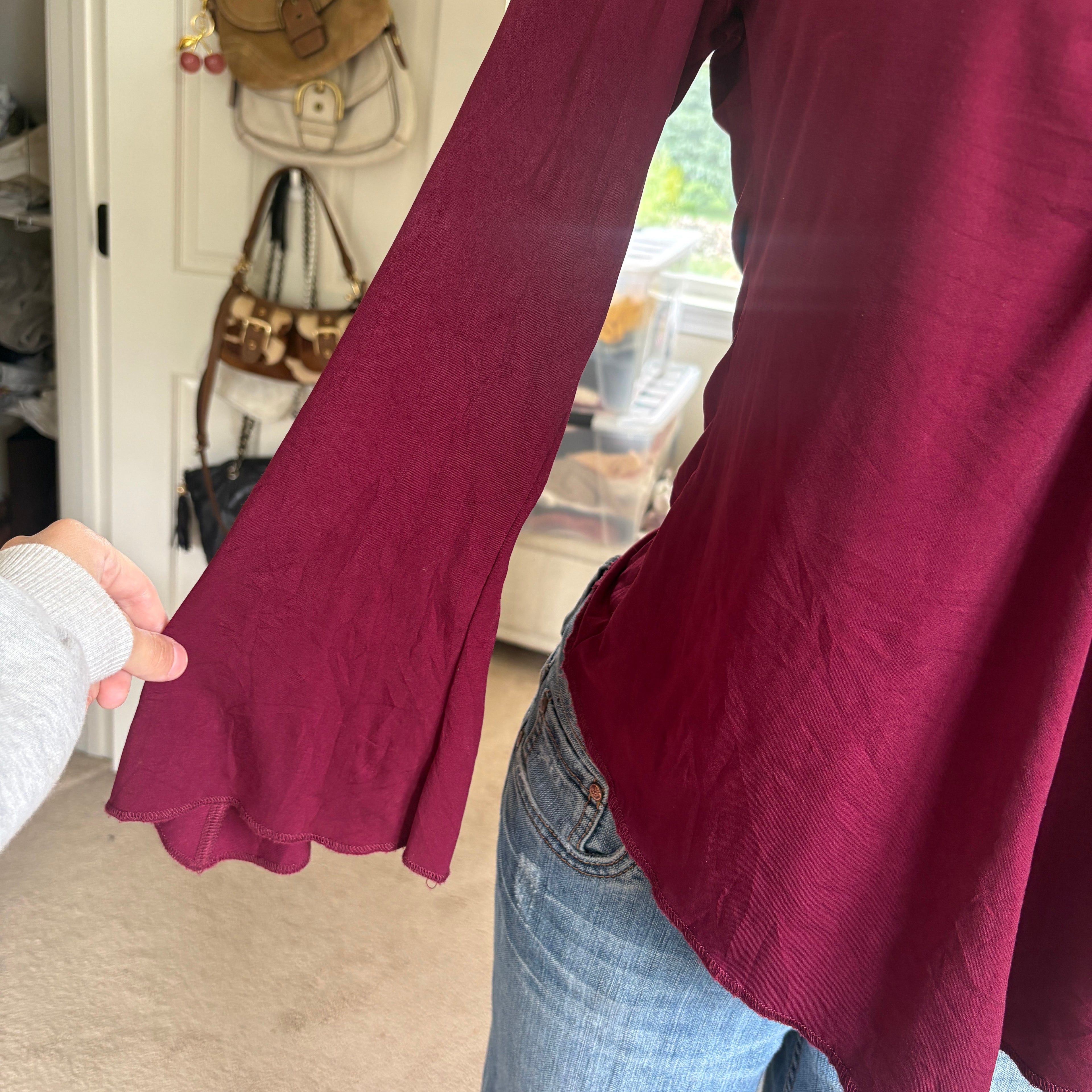 00s red western flare sleeve top (size L)