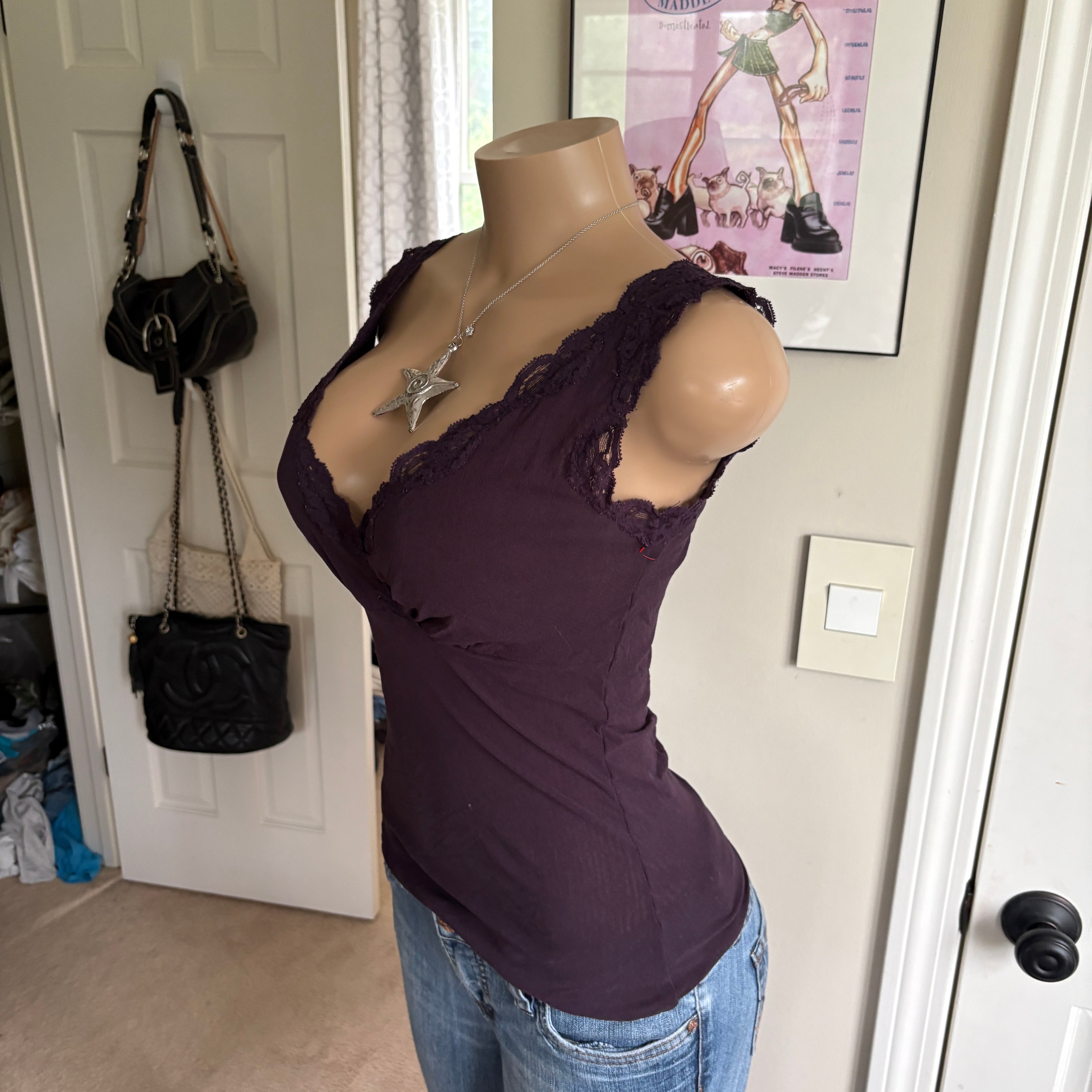 00s plum purple lace v neck tank top (size S)