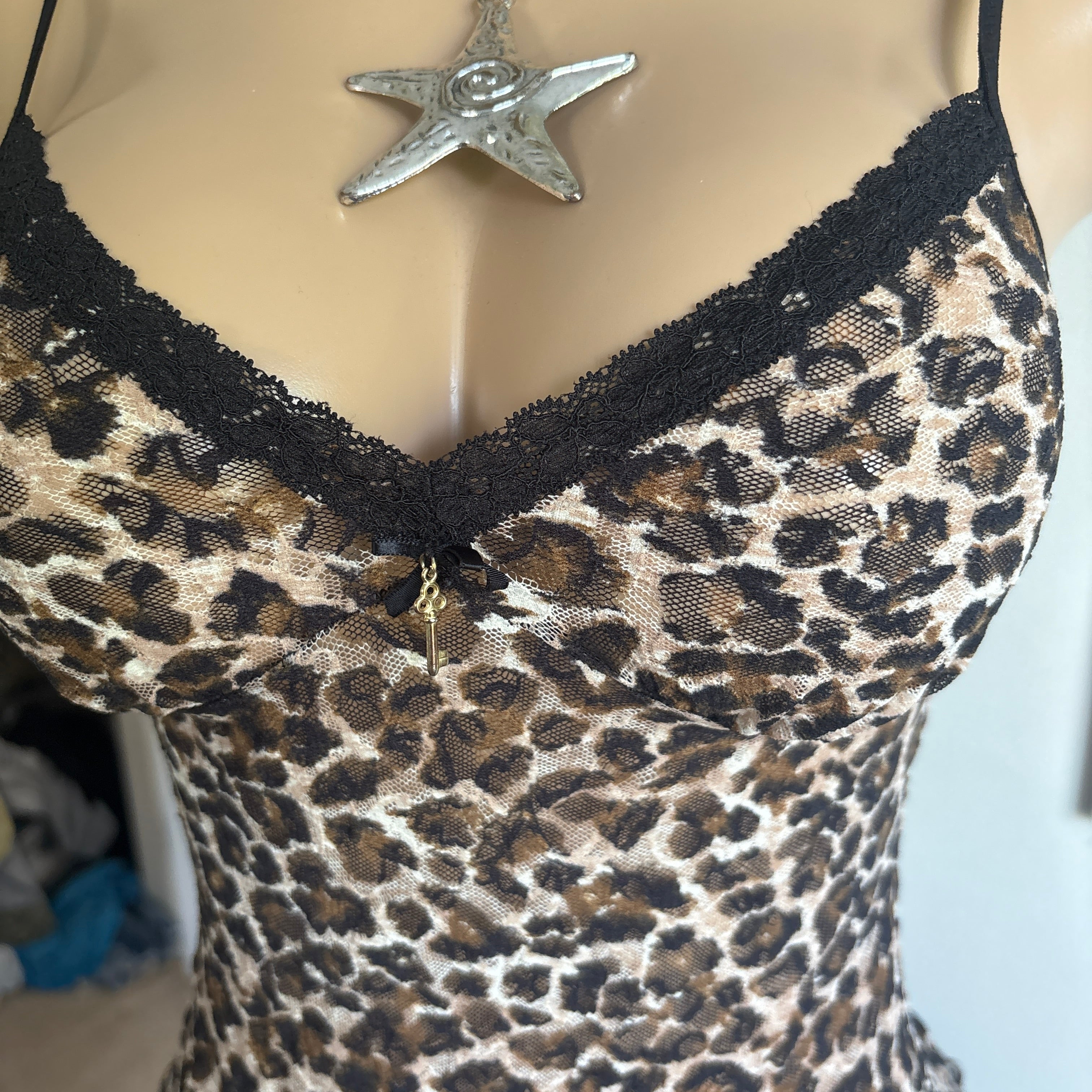 00s Victoria's Secret leopard print mesh slip cami (size M)