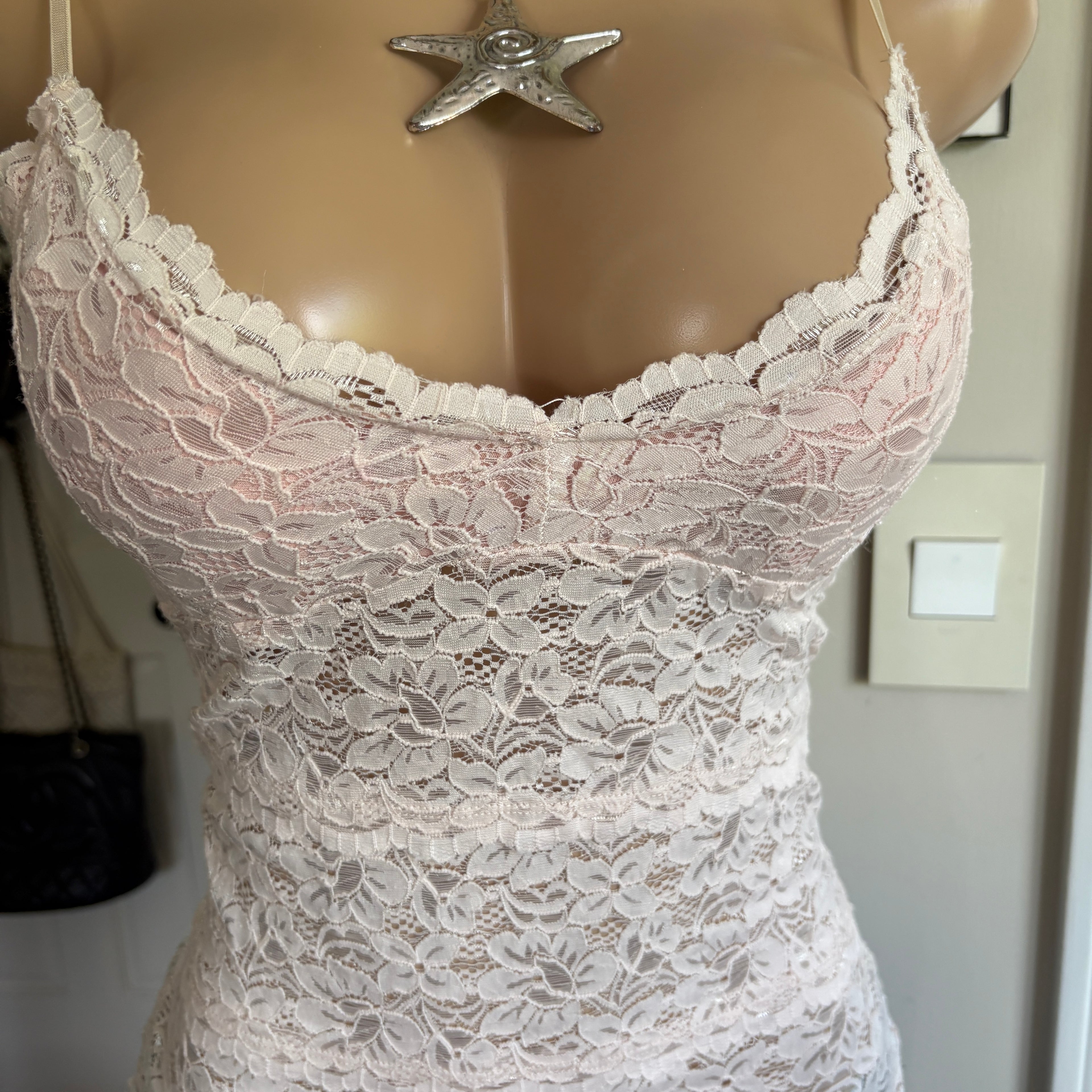 00s cream lace padded cami (size S)