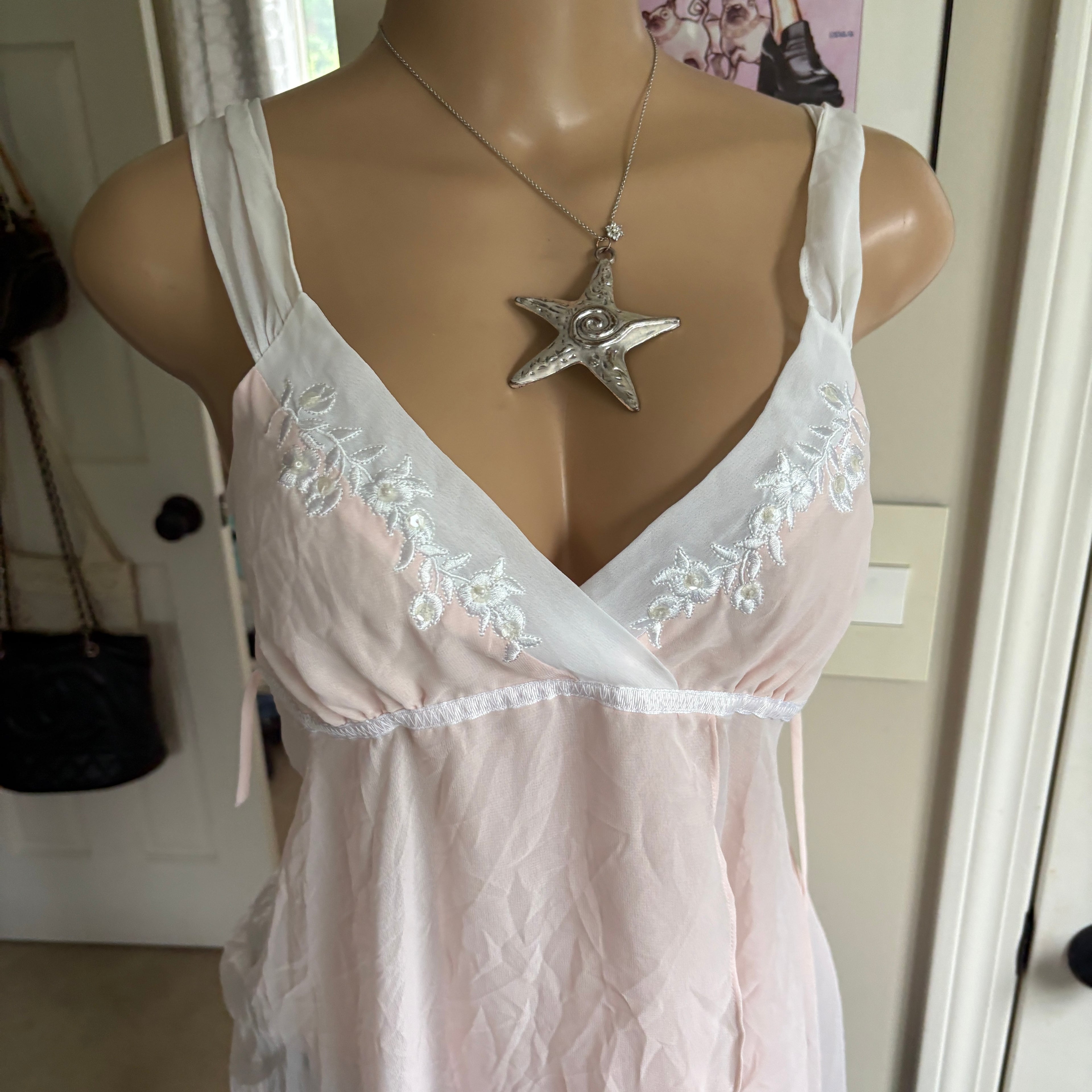 00s Flora Nikrooz baby pink lingerie slip (size M)