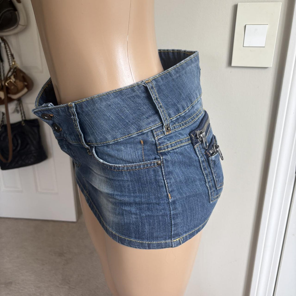y2k 2000s low rise zip pocket denim micro mini skirt