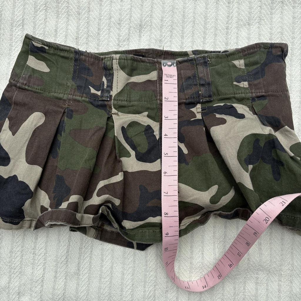 y2k 2000s almost famous camo pleated micro mini skirt