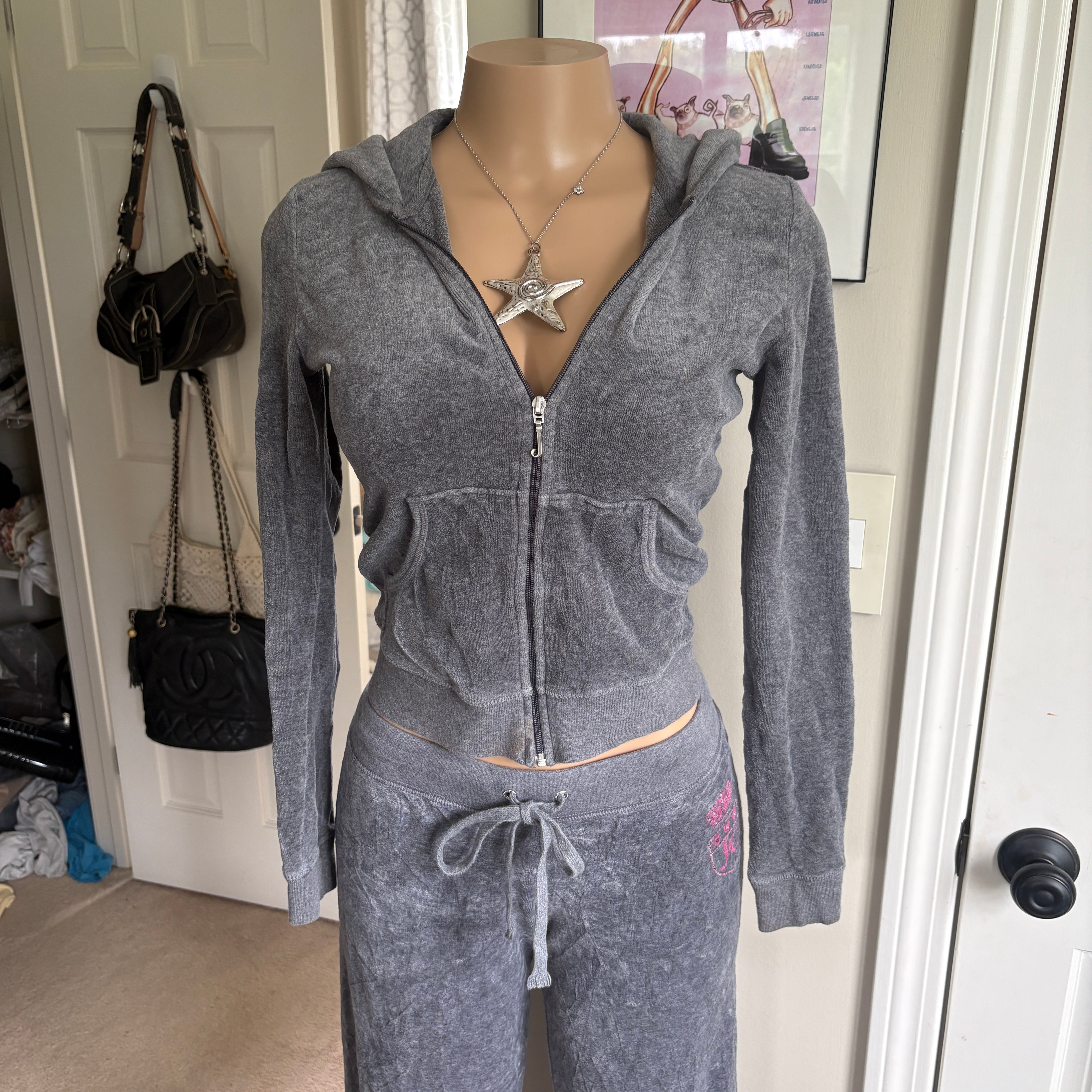 00s Juicy Couture gray & pink tracksuit set (size S)