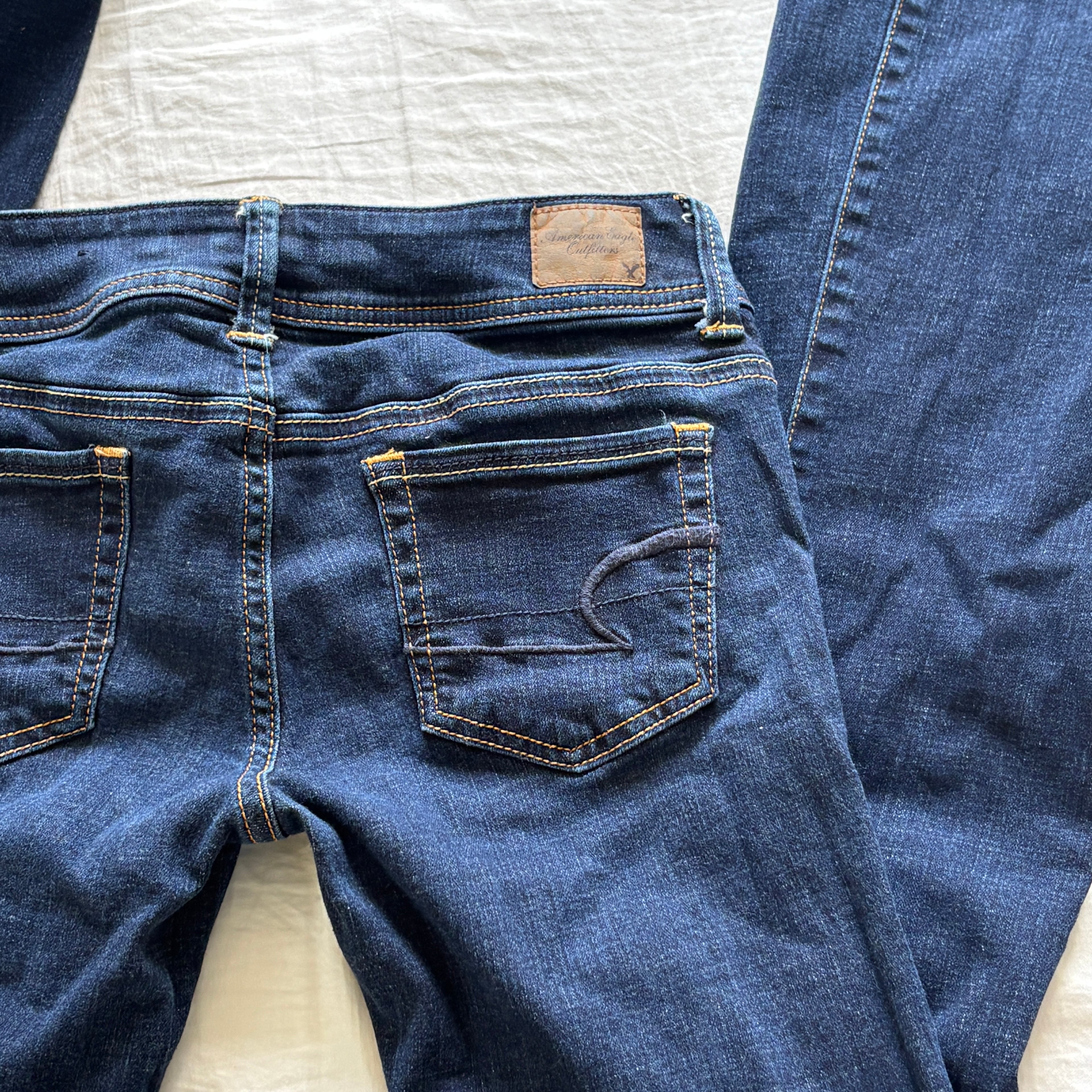00s American Eagle dark wash low rise bootcut jeans (size S)