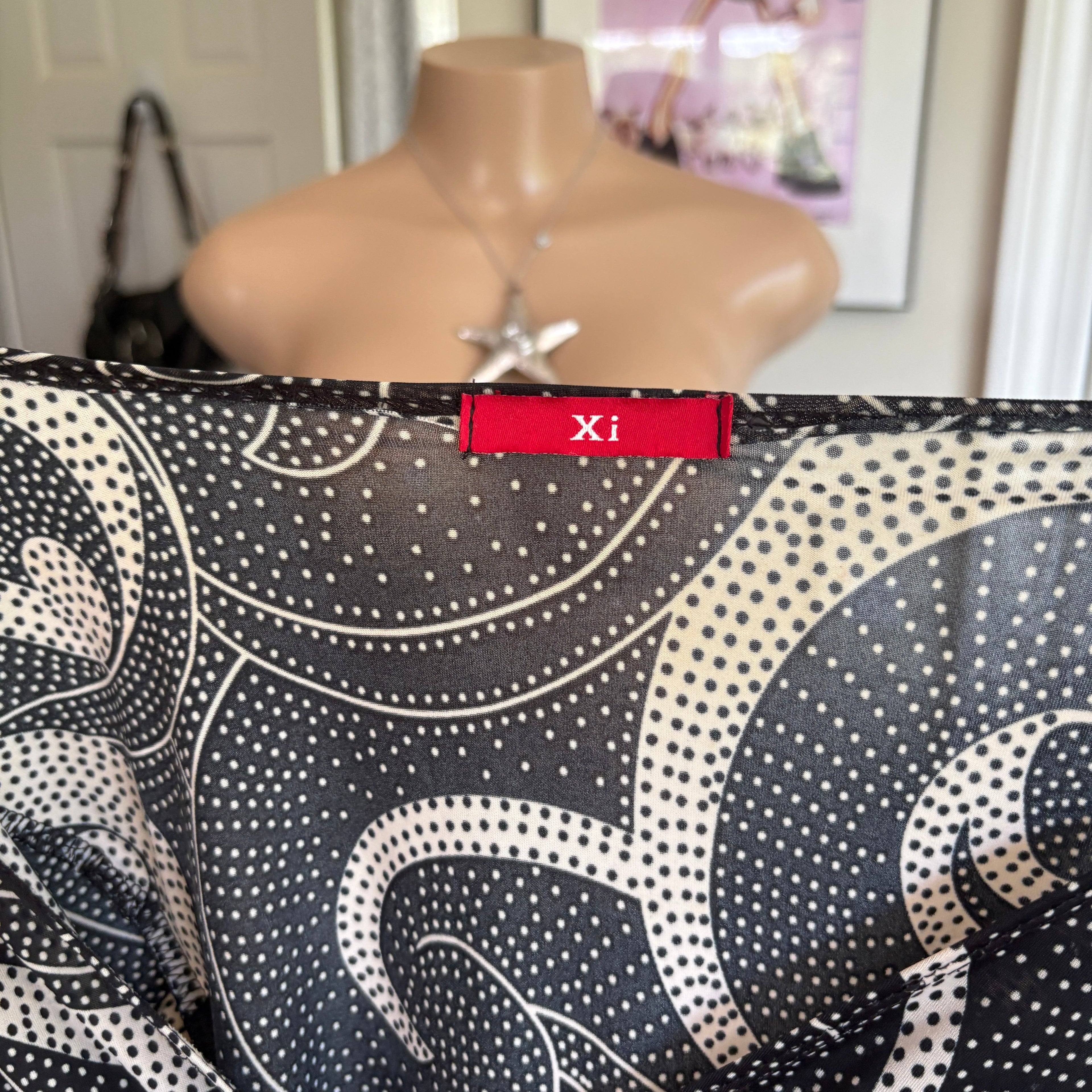 00s black whimsy swirl tie back top (size L)