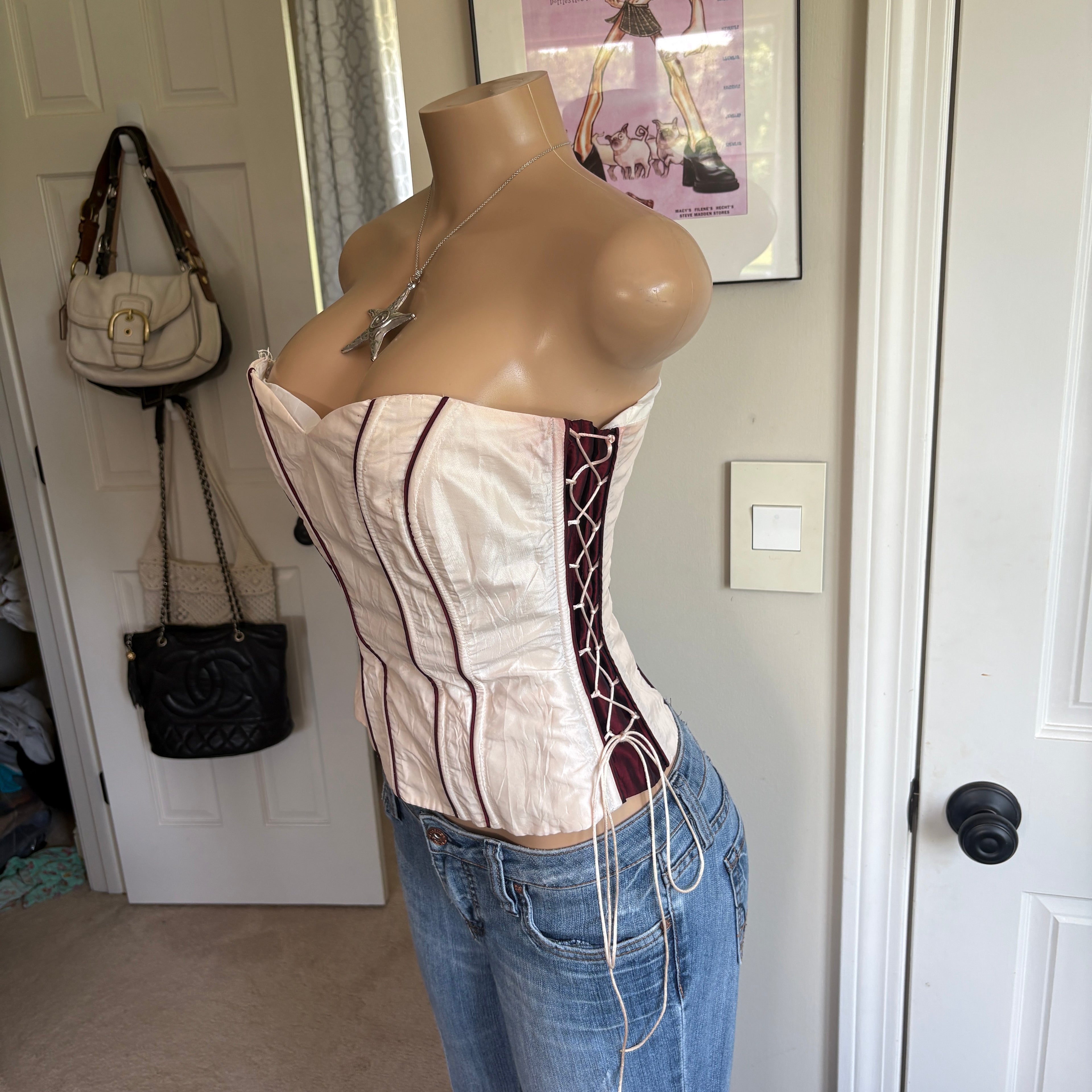 00s white & bergundy strapless corset top (size M)