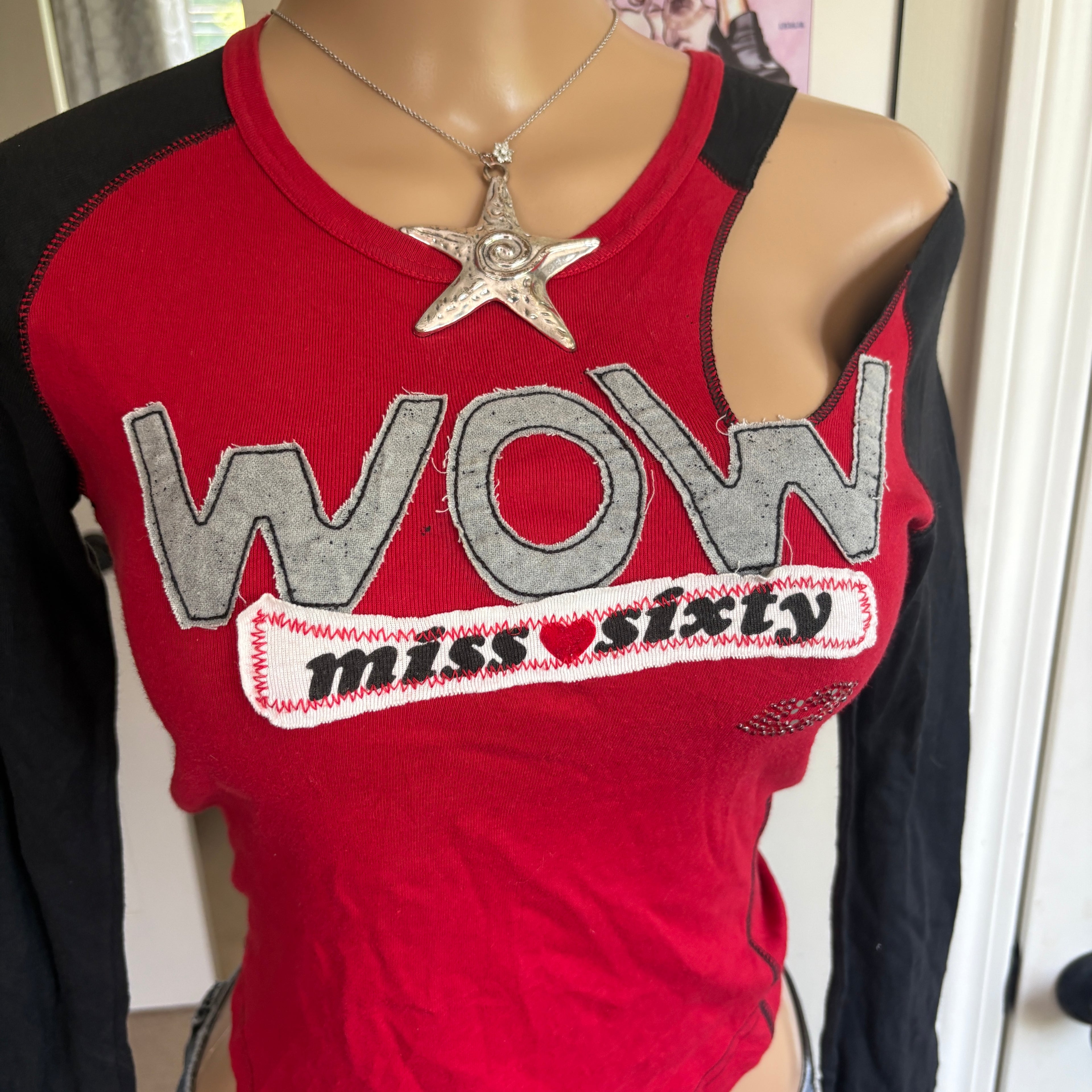 00s rare Miss Sixty spellout red cutout long sleeve (size M)