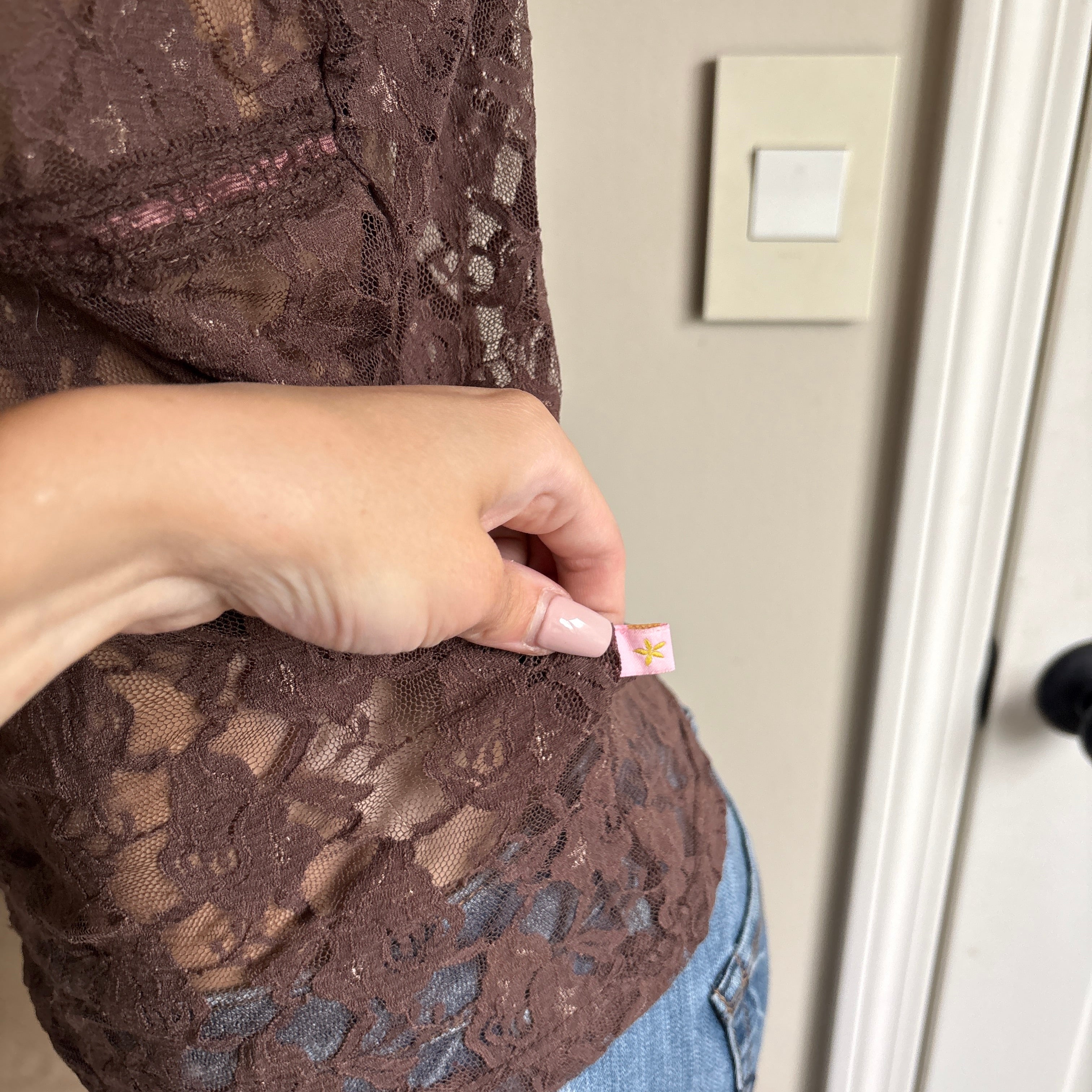 00s brown floral lace v neck cami (size L)