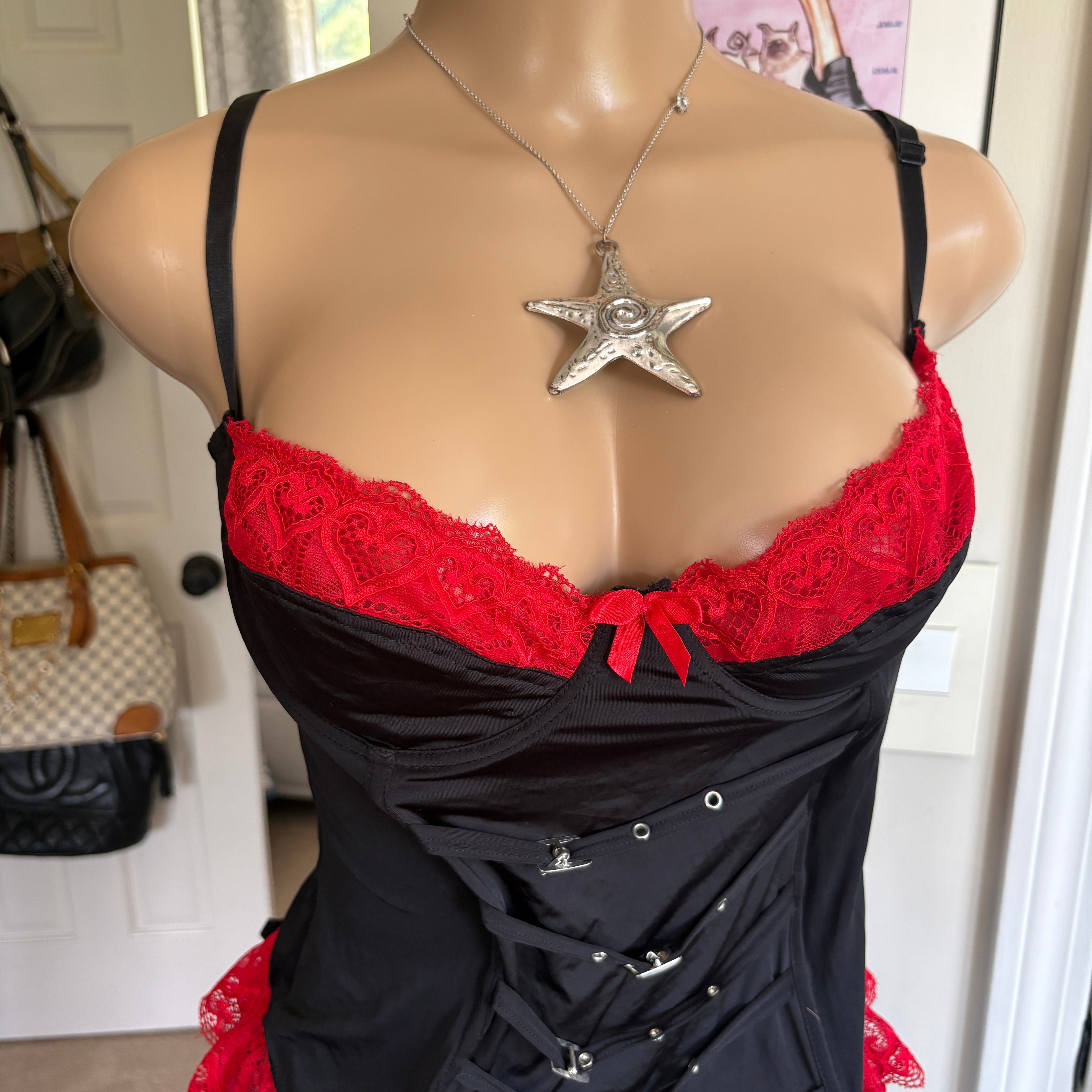 00s black & red bustier corser top (size 38C)