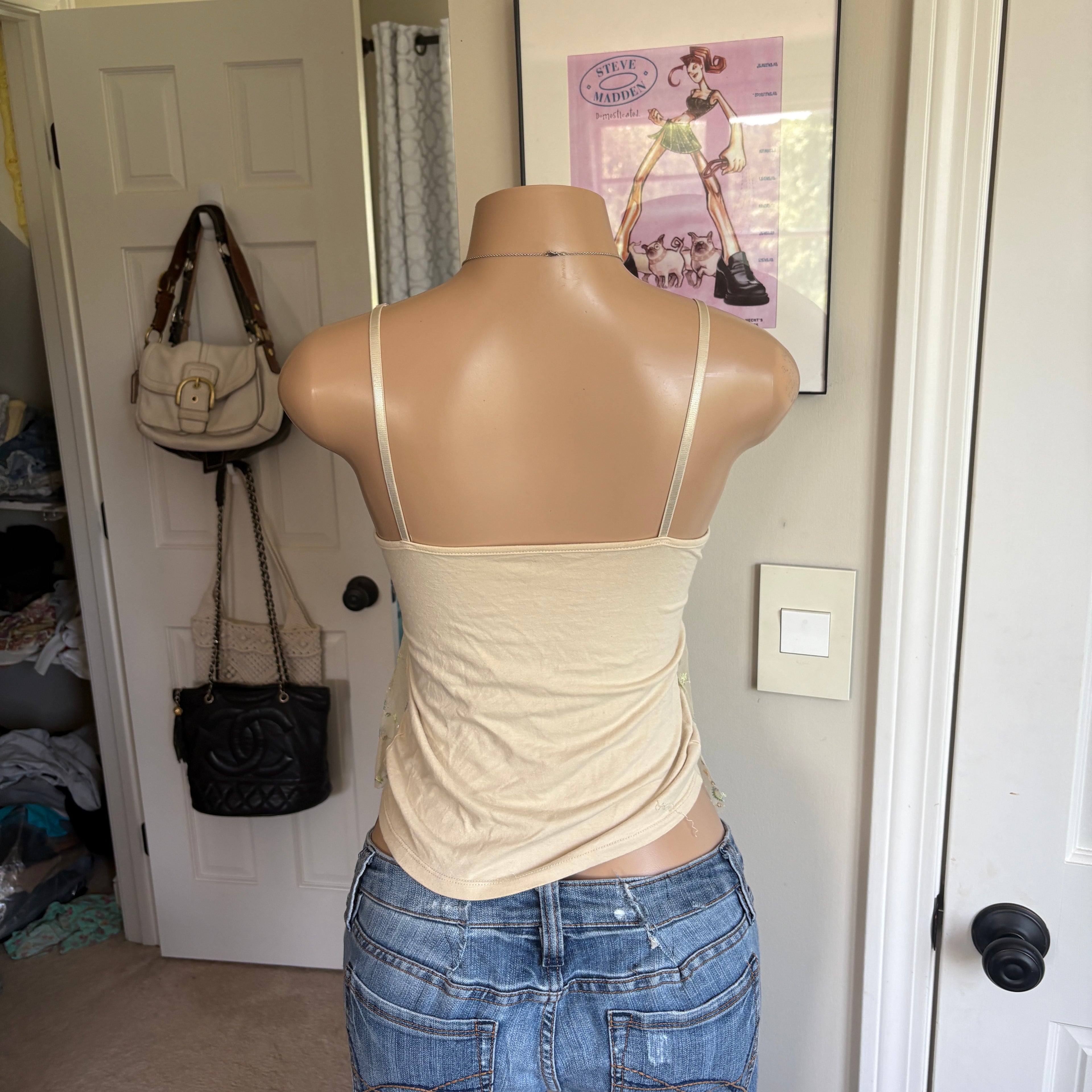 00s tan floral lace v neck cami tank top (size S/M)