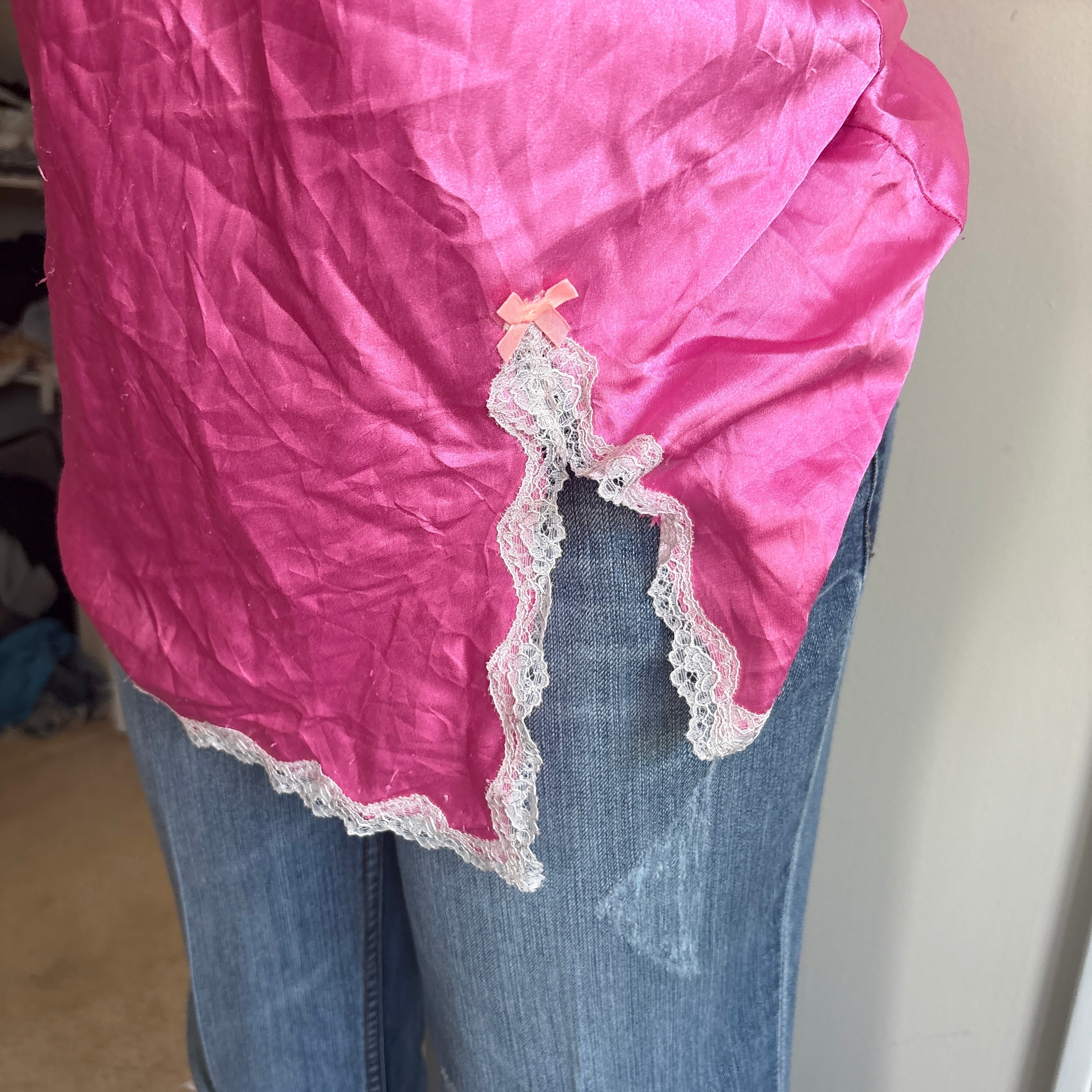 00s Victoria's Secret pink lace slip top (size S)
