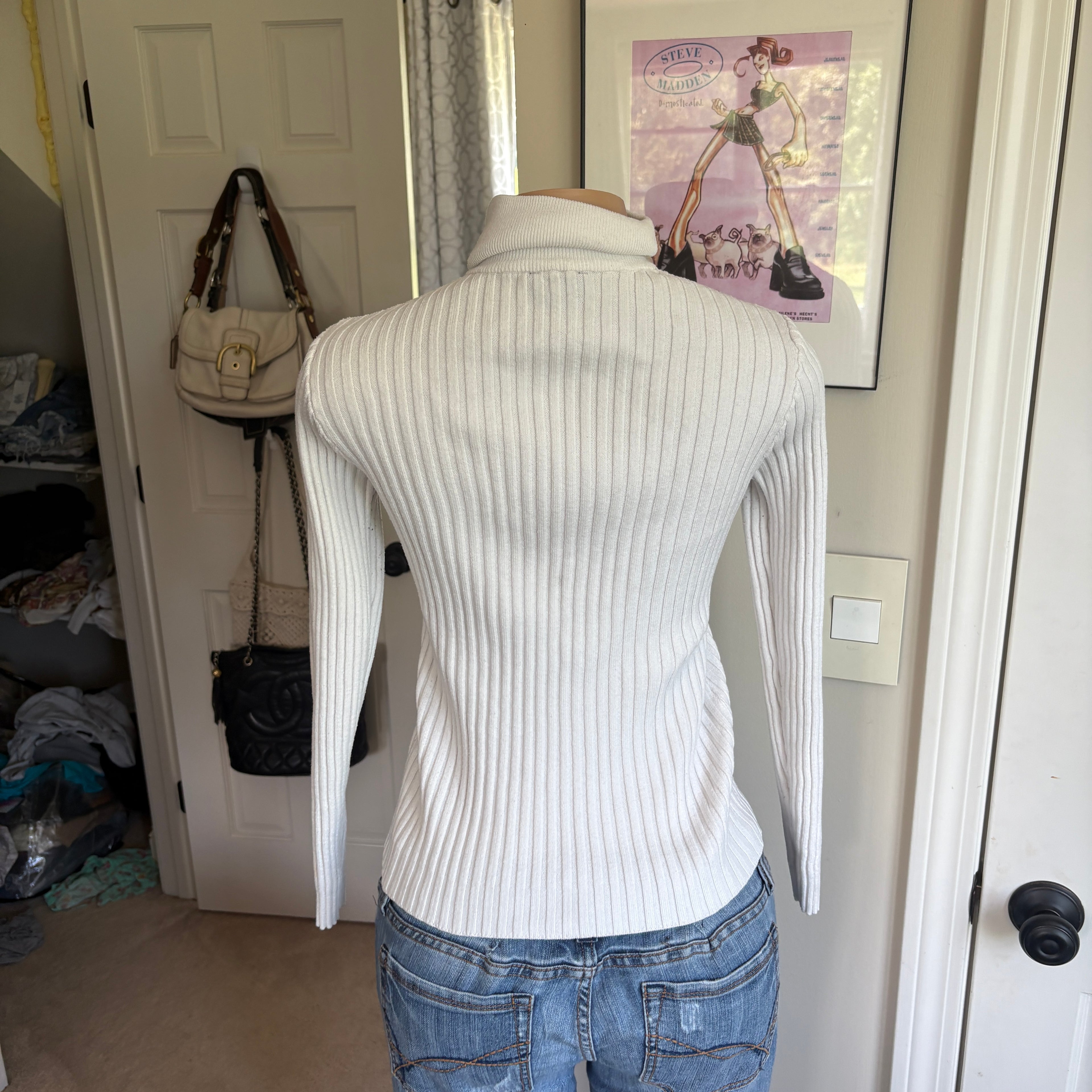 00s Bebe rhinestone spellout white quarter zip sweater (size M)