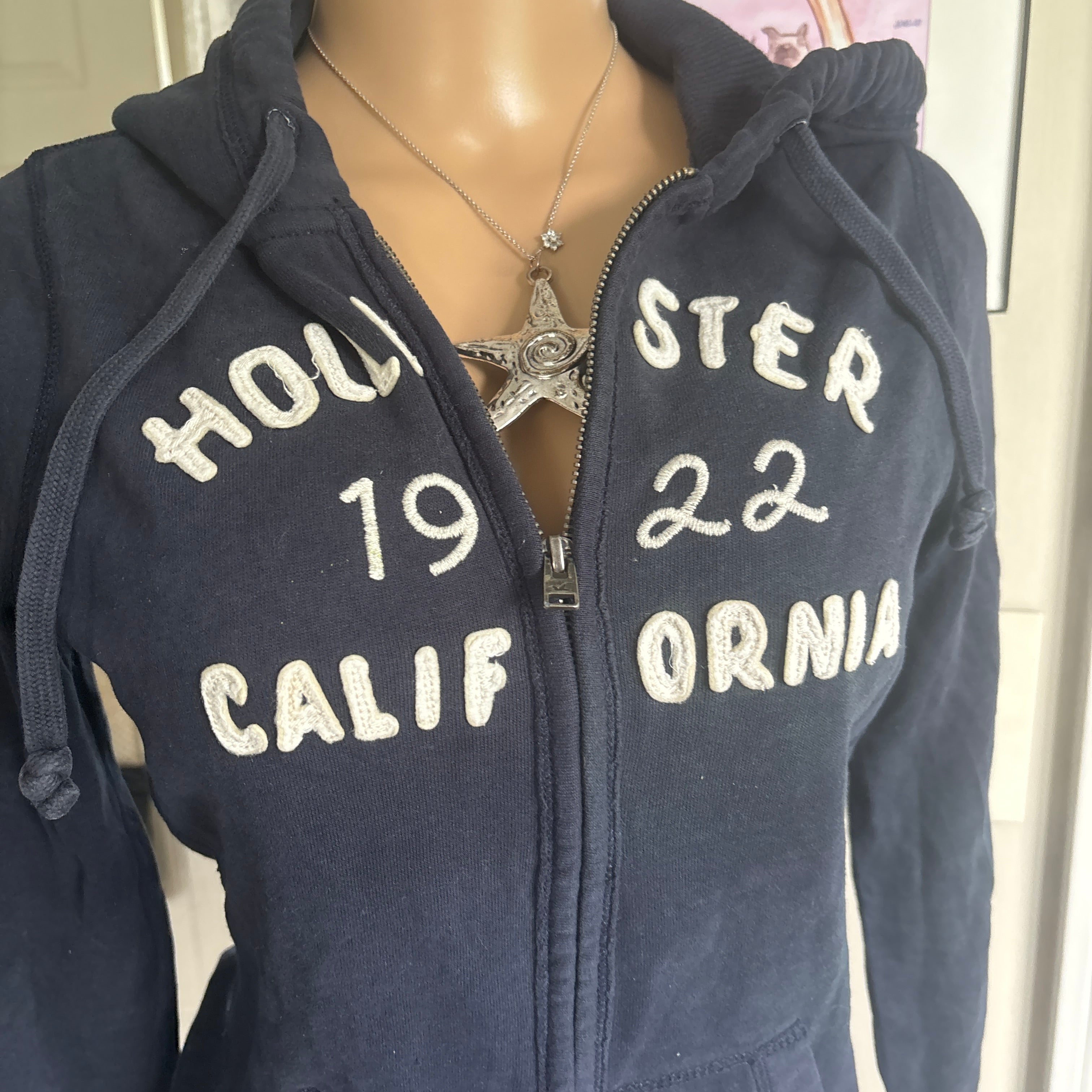 00s Hollister spellout navy zip up (size M)